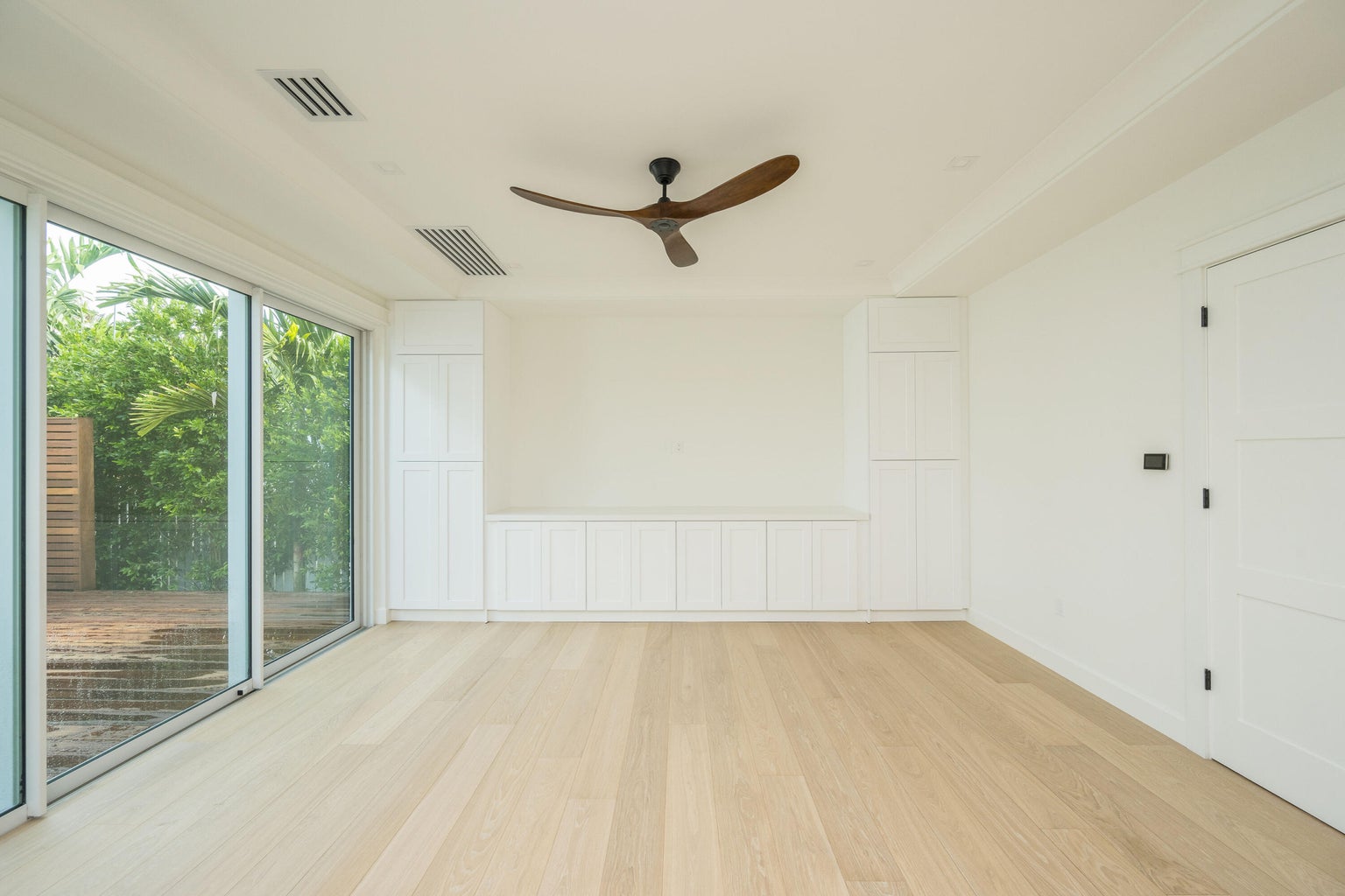 1233 Washington St, Key West, Florida, 33040, United States, 4 Bedrooms Bedrooms, ,5 BathroomsBathrooms,Residential,For Sale,1233 Washington St,1417070