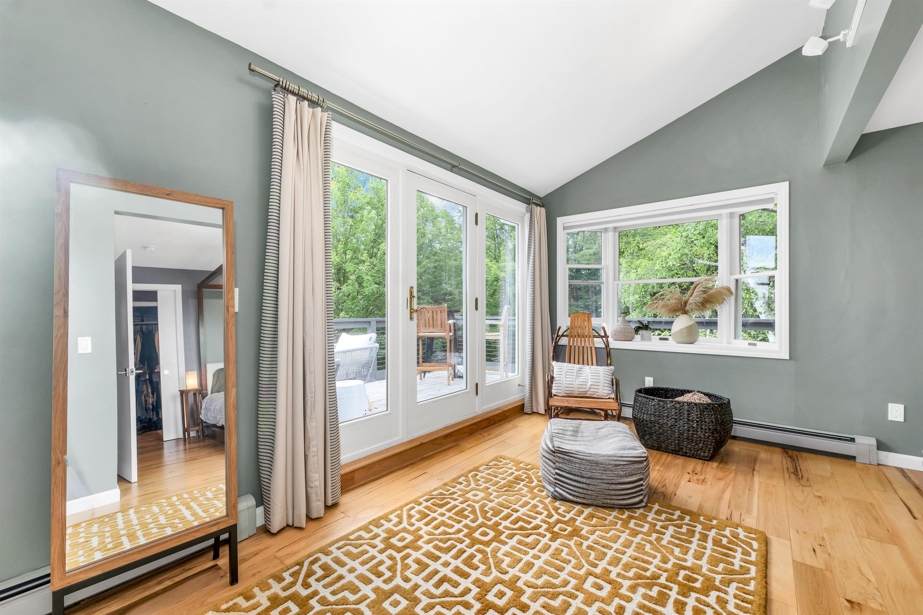 Meredith, New Hampshire, 03253, United States, 3 Bedrooms Bedrooms, ,2 BathroomsBathrooms,Residential,For Sale,1901230