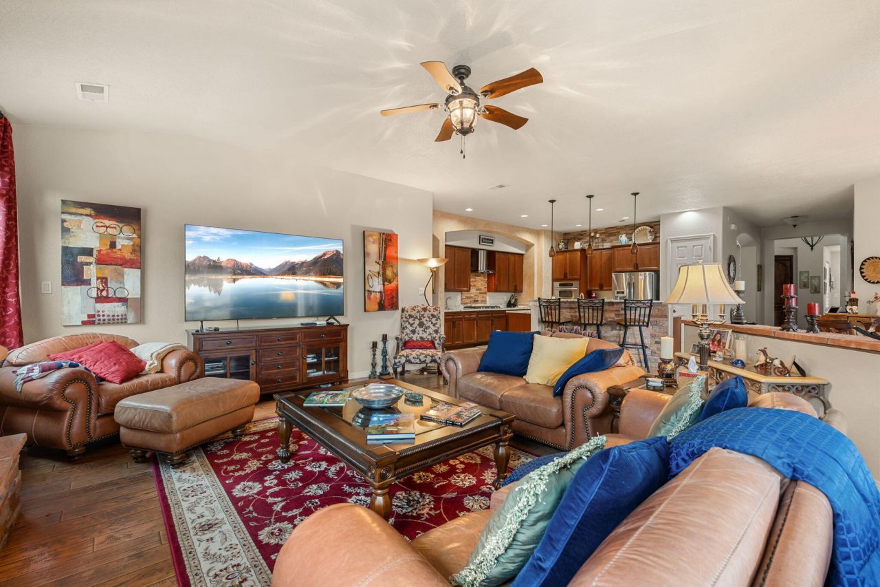 Rio Rancho, New Mexico, 87144, United States, 4 Bedrooms Bedrooms, ,3 BathroomsBathrooms,Residential,For Sale,1918092