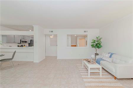 San Pedro, California, 90732, United States, 2 Bedrooms Bedrooms, ,3 BathroomsBathrooms,Residential,For Sale,1974009