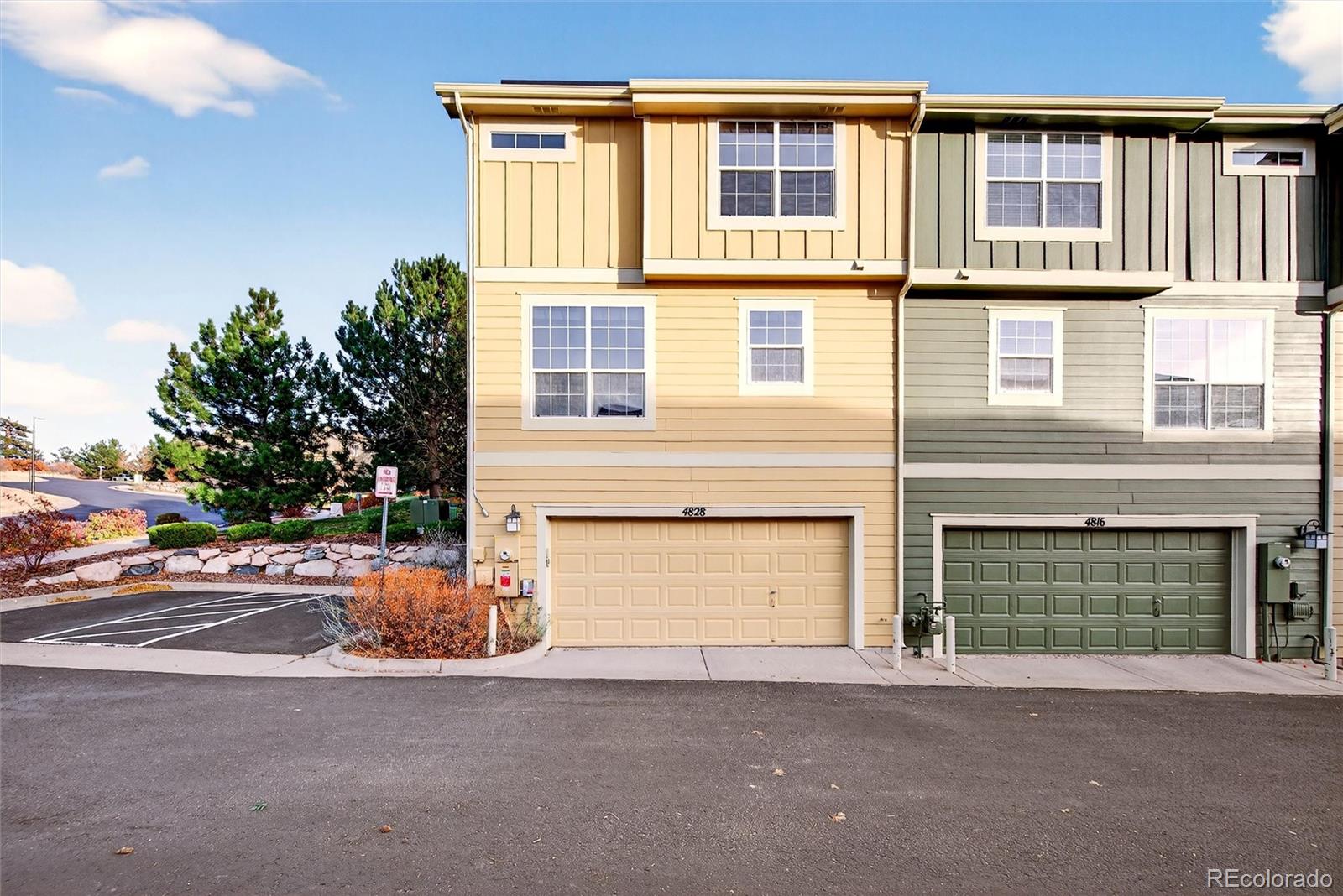 Castle Rock, Colorado, 80108, United States, 2 Bedrooms Bedrooms, ,3 BathroomsBathrooms,Residential,For Sale,1992912