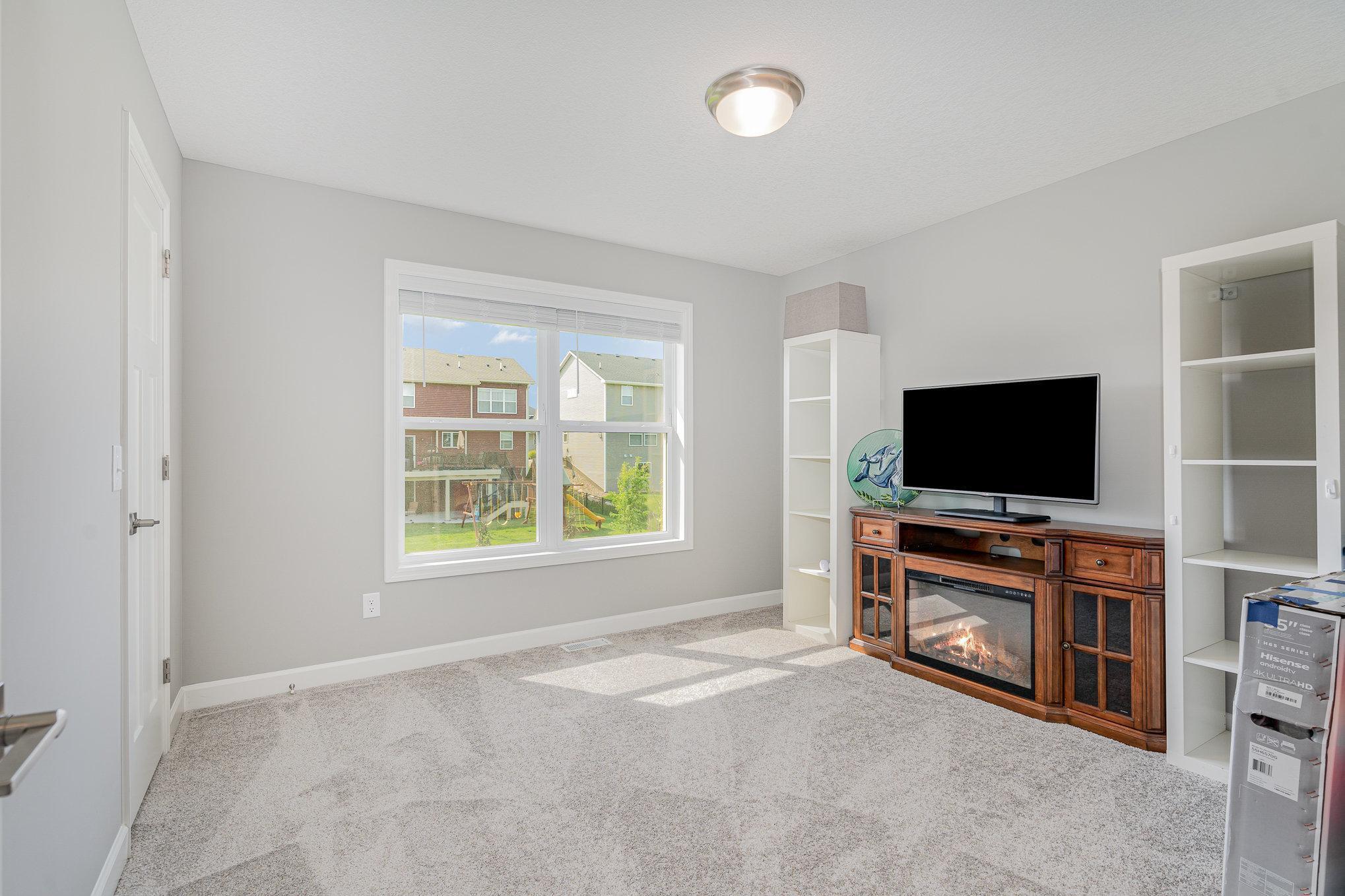 Cottage Grove, Minnesota, 55016, United States, 4 Bedrooms Bedrooms, ,3 BathroomsBathrooms,Residential,For Sale,1989709