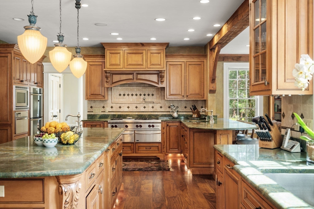 Milton, Massachusetts, 02186, United States, 6 Bedrooms Bedrooms, ,6 BathroomsBathrooms,Residential,For Sale,1940857