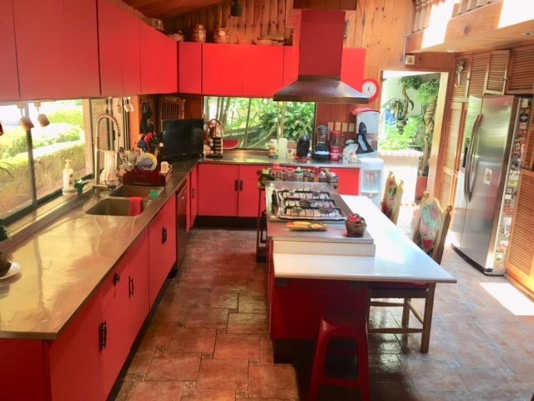 Fuente del Paseo, Huixquilucan, Estado de México, 52788, Mexico, 11 Bedrooms Bedrooms, ,9 BathroomsBathrooms,Residential,For Sale,Fuente del Paseo,1625181