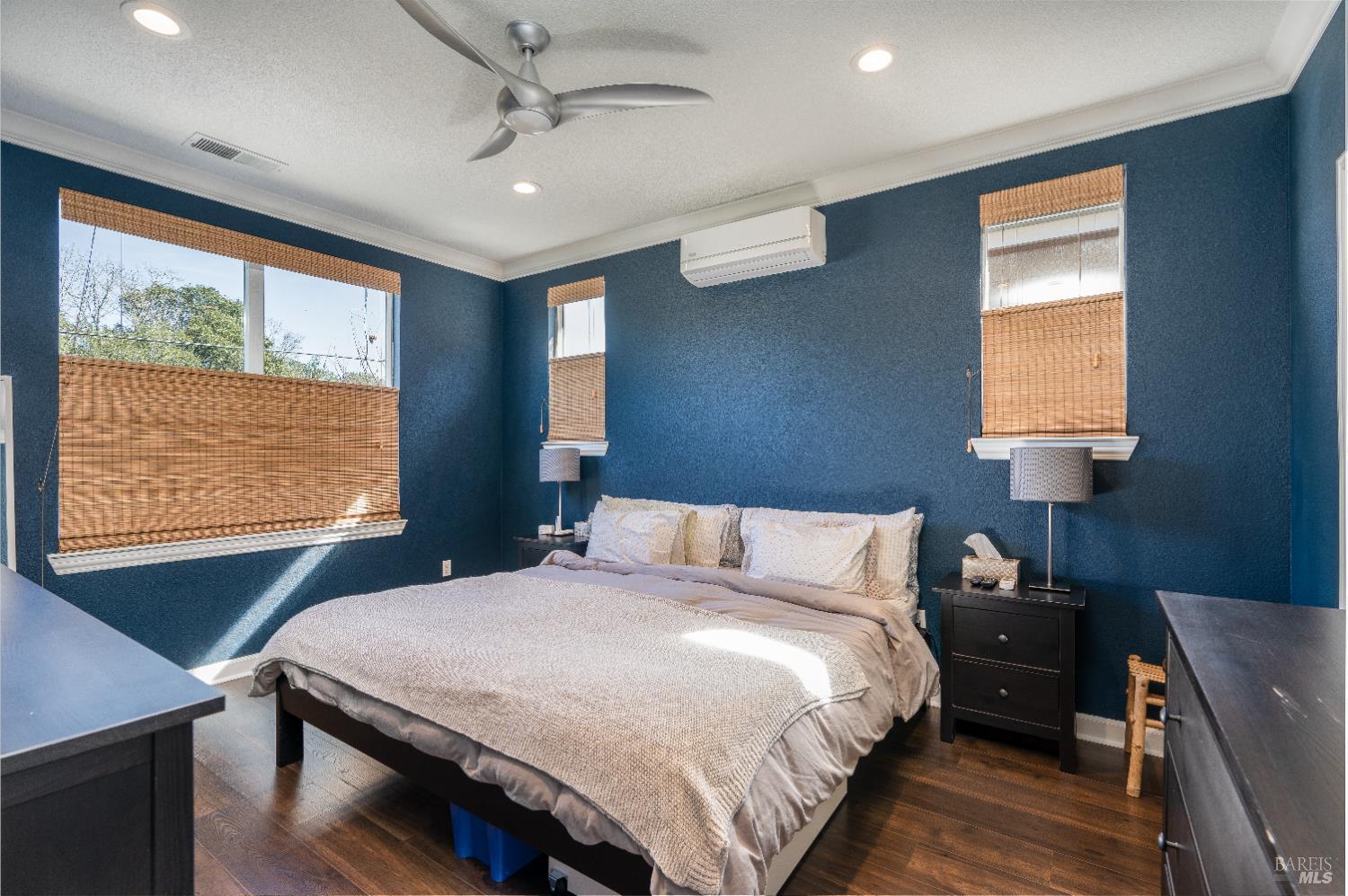 Sebastopol, California, 95472, United States, 3 Bedrooms Bedrooms, ,4 BathroomsBathrooms,Residential,For Sale,1987420