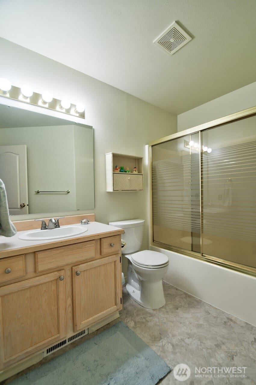 Olympia, Washington, 98516, United States, 3 Bedrooms Bedrooms, ,3 BathroomsBathrooms,Residential,For Sale,1917229