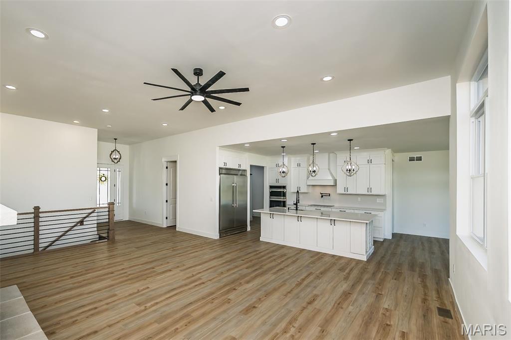 Troy, Missouri, 63379, United States, 4 Bedrooms Bedrooms, ,4 BathroomsBathrooms,Residential,For Sale,1913425