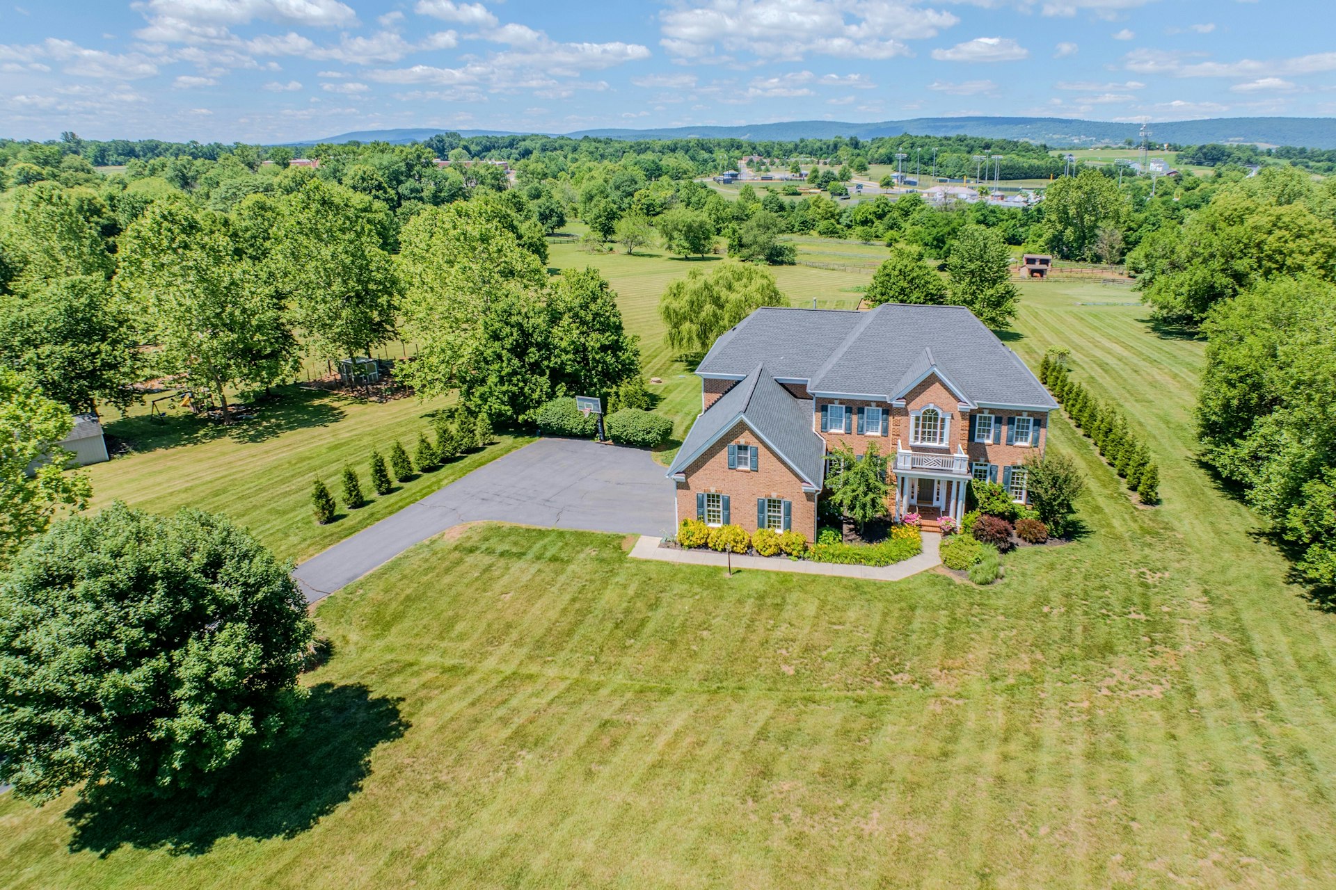 16619 Chestnut Overlook Drive, Purcellville, VA 20132 - 物件實景