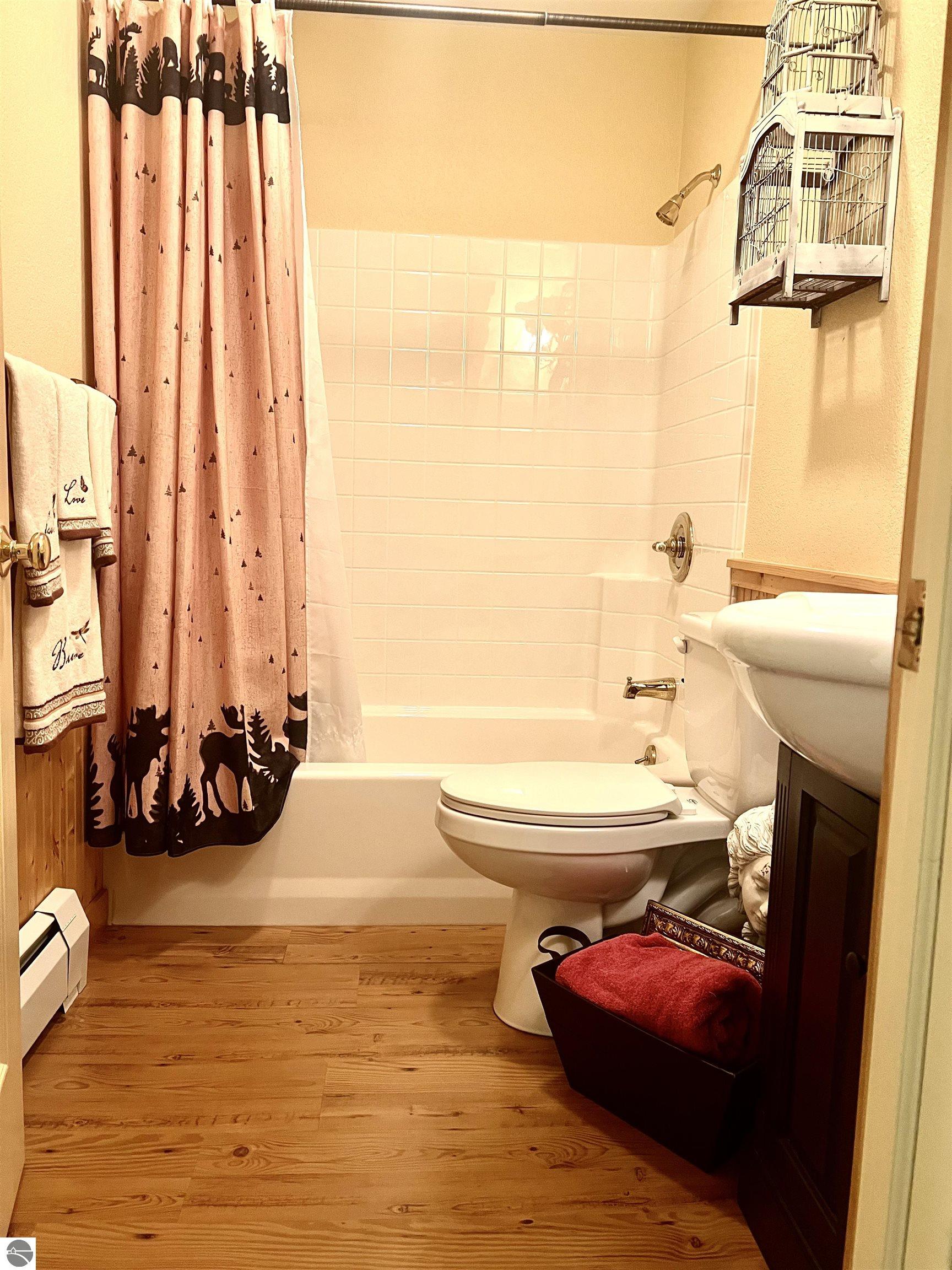 Traverse City, Michigan, 49686, United States, 4 Bedrooms Bedrooms, ,3 BathroomsBathrooms,Residential,For Sale,1883605