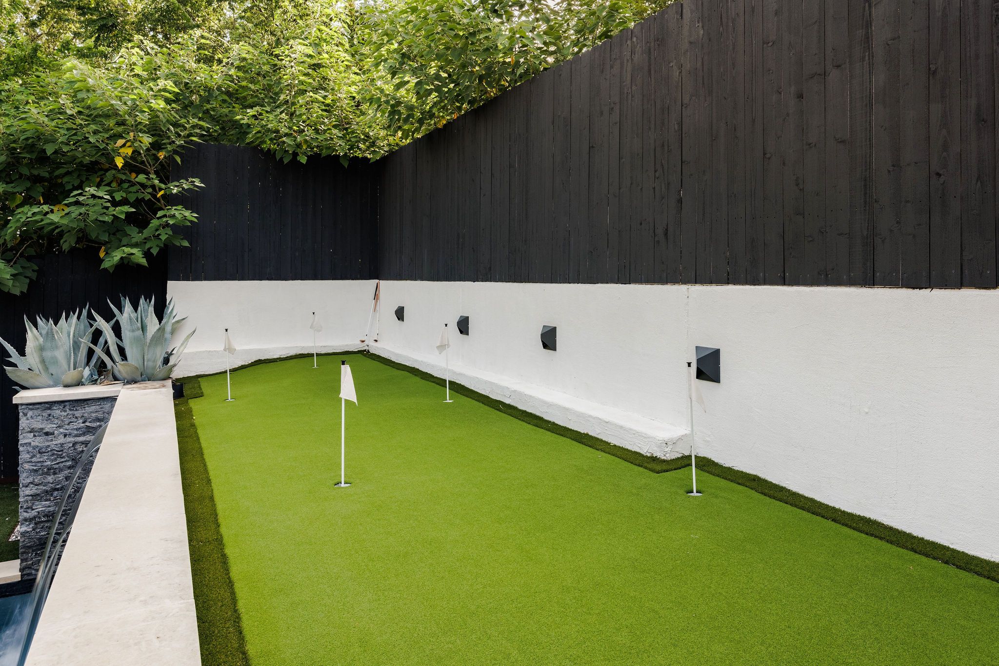  Modern Luxury Meets Timeless Elegance in Austin