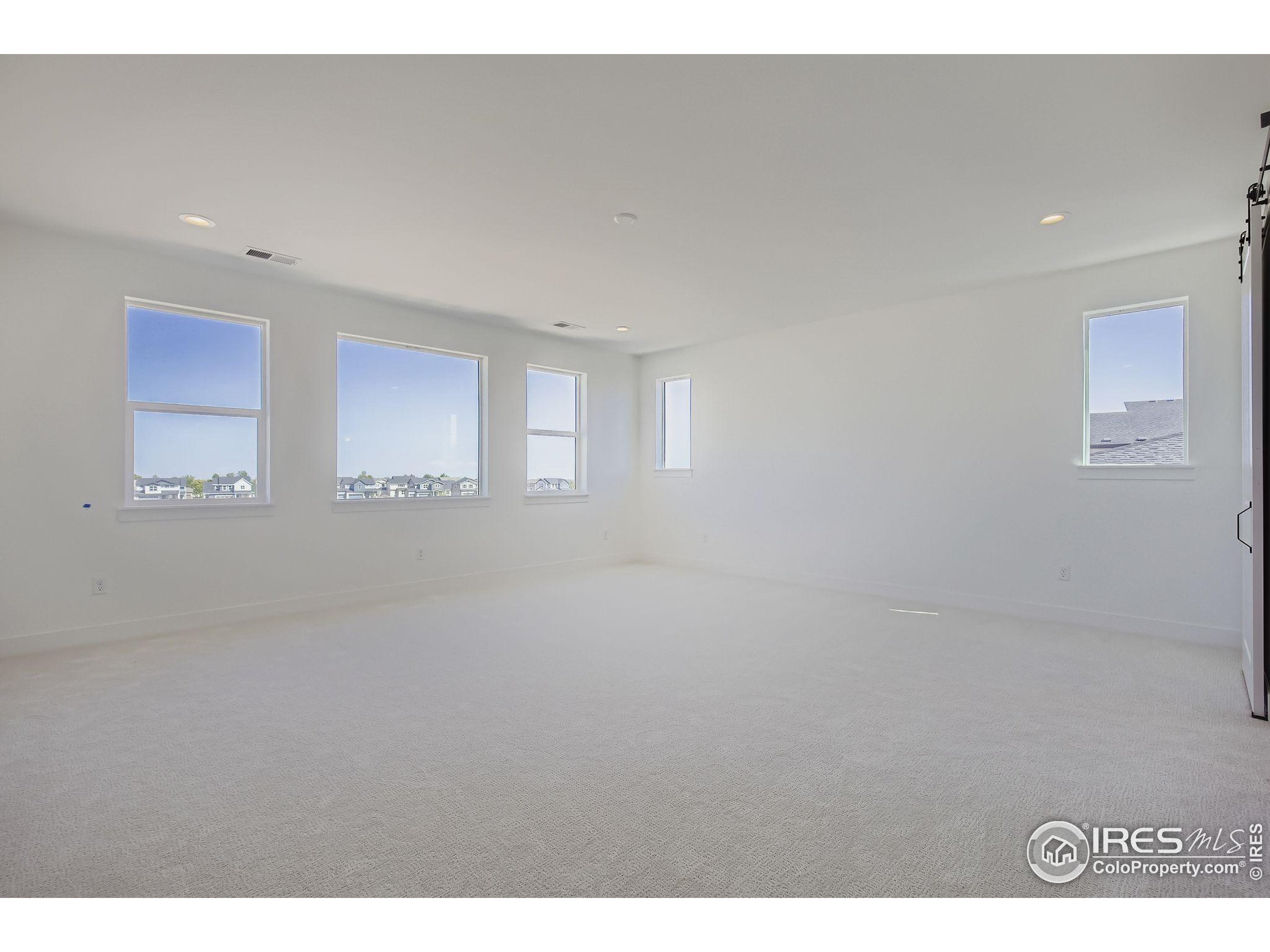 Loveland, Colorado, 80538, United States, 5 Bedrooms Bedrooms, ,6 BathroomsBathrooms,Residential,For Sale,1913101