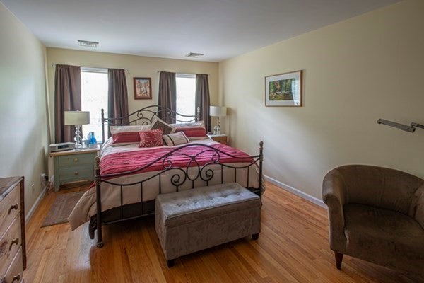 Northampton, Massachusetts, 01062, United States, 3 Bedrooms Bedrooms, ,3 BathroomsBathrooms,Residential,For Sale,1848678