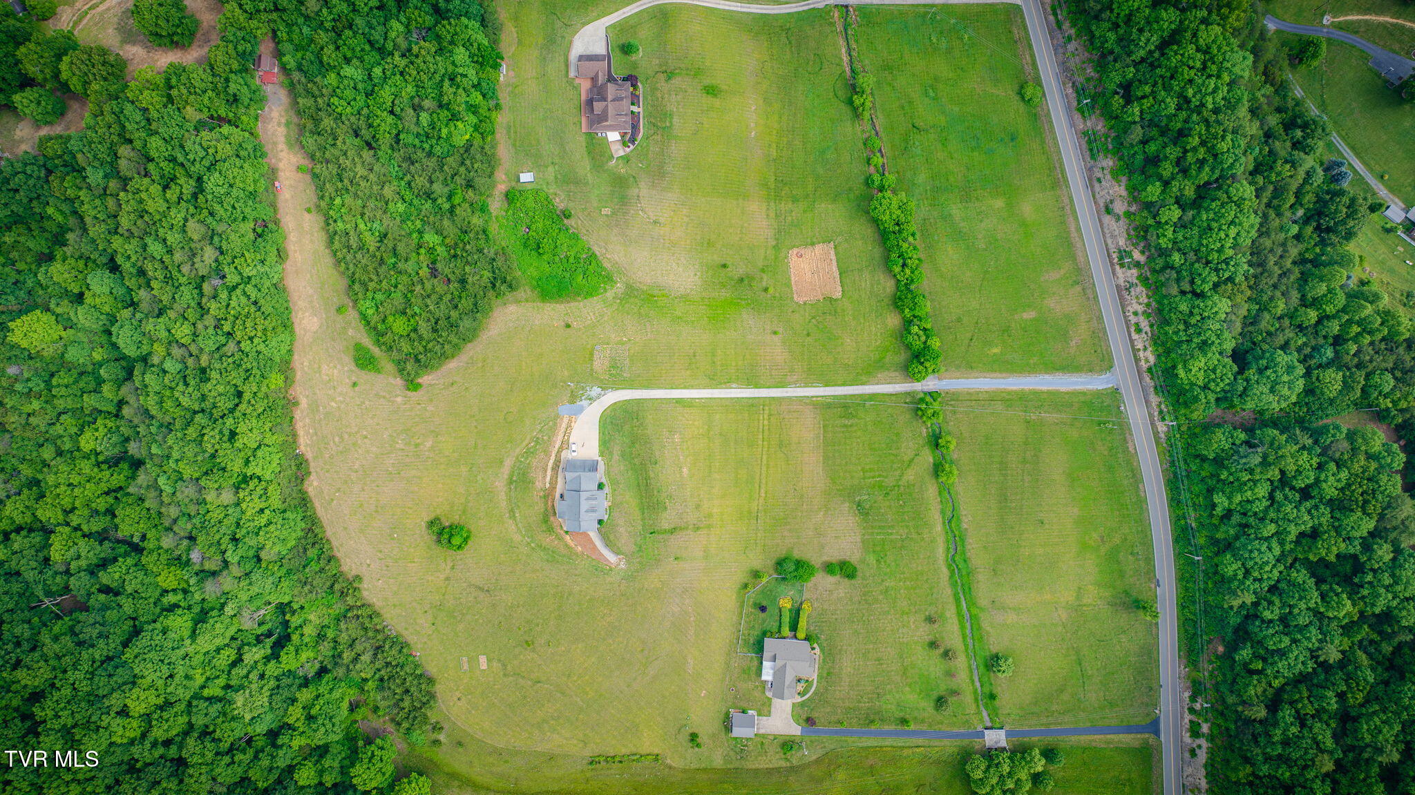 Bluff City, Tennessee, 37618, United States, 3 Bedrooms Bedrooms, ,4 BathroomsBathrooms,Residential,For Sale,2048525