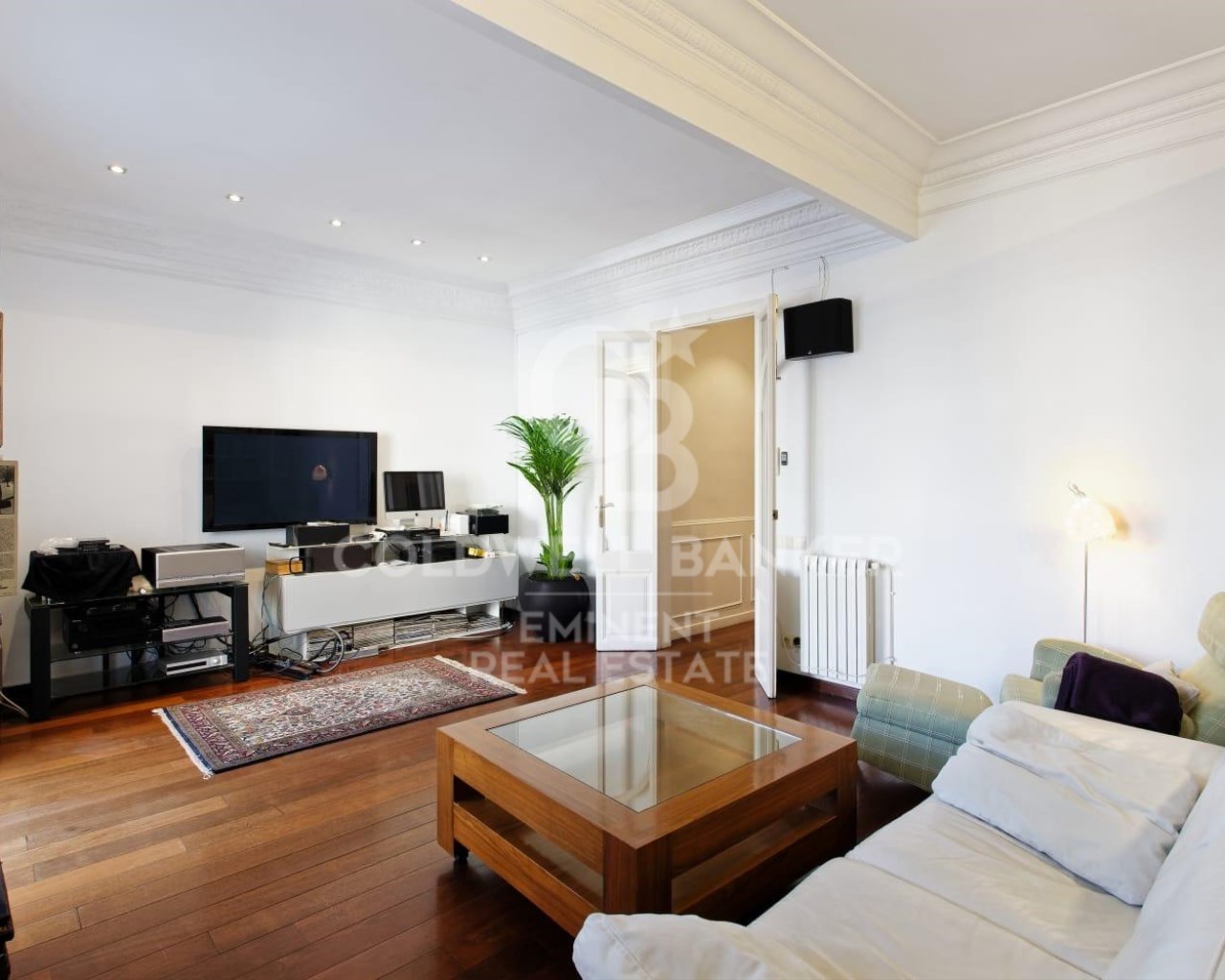 Barcelona, Catalonia, ES, 4 Bedrooms Bedrooms, ,2 BathroomsBathrooms,Residential,For Sale,1694792