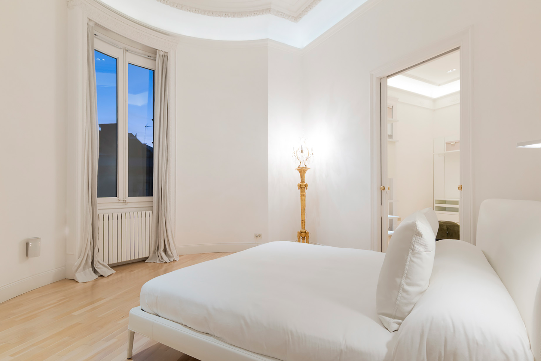  Spectacular corner apartment of large dimensions in Eixample - 物件實景