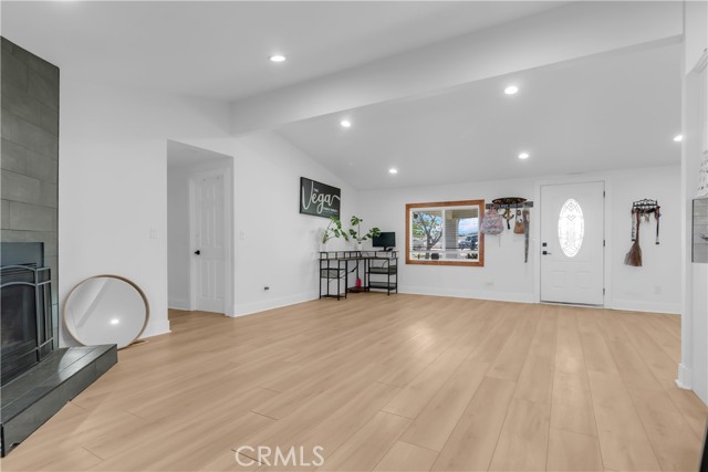 Oak Hills, California, 92344, United States, 6 Bedrooms Bedrooms, ,2 BathroomsBathrooms,Residential,For Sale,2000385