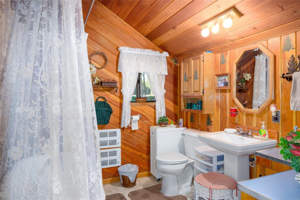 Troy, Montana, 59935, United States, 5 Bedrooms Bedrooms, ,3 BathroomsBathrooms,Residential,For Sale,1982632