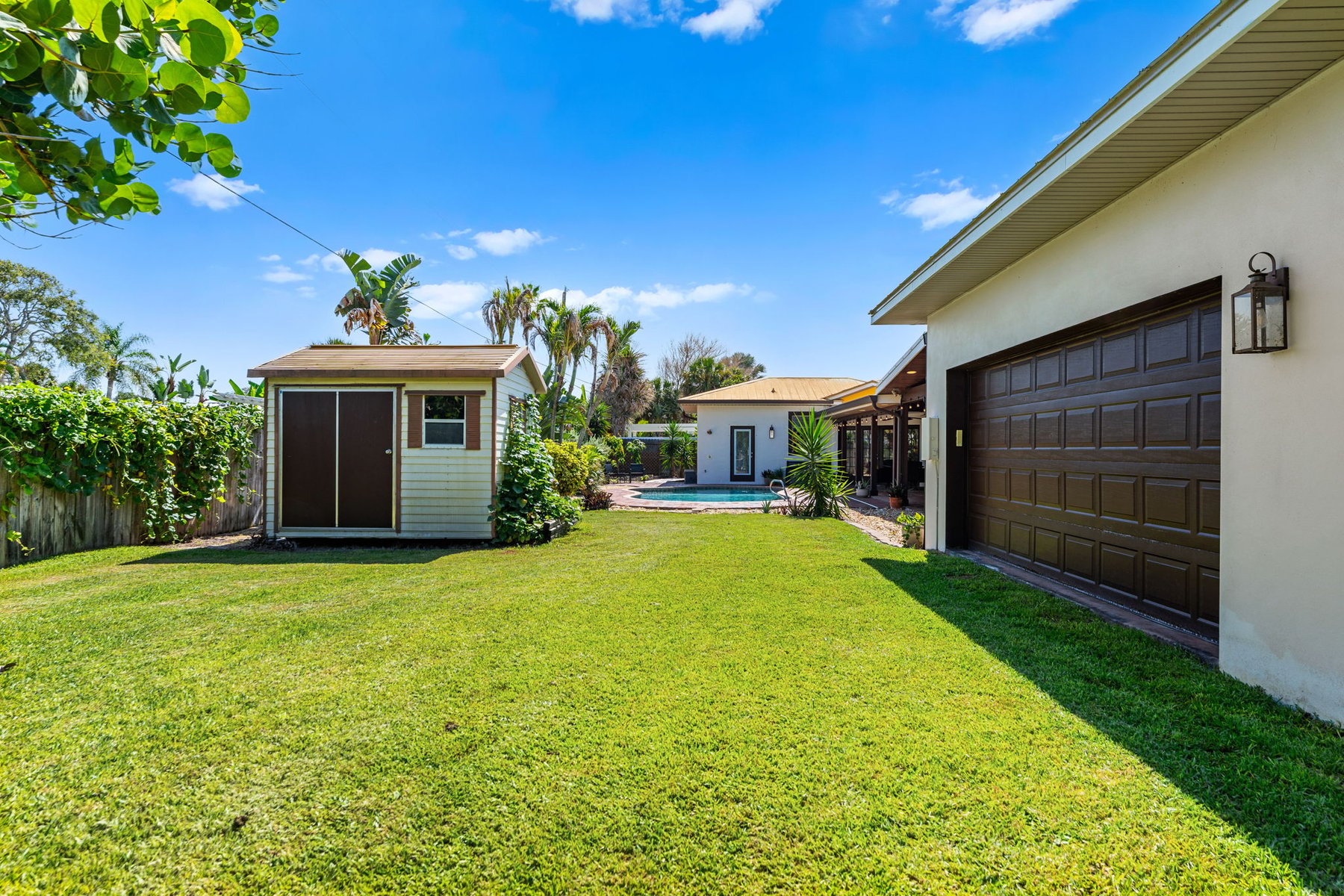  240 Deland Avenue, Indialantic, FL, 32903 - 物件實景