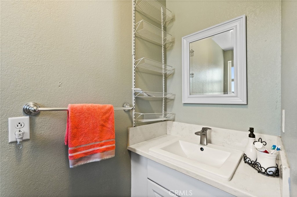 Palmdale, California, 93552, United States, 4 Bedrooms Bedrooms, ,3 BathroomsBathrooms,Residential,For Sale,1980960