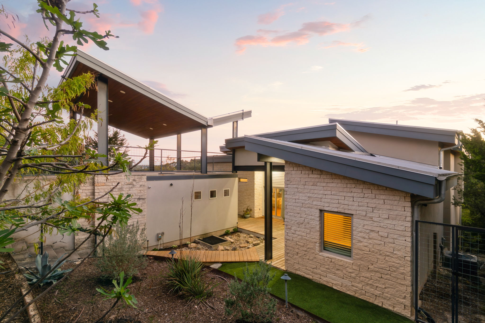  Modern Canyon Retreat Designed for Sunset Living - 物件實景