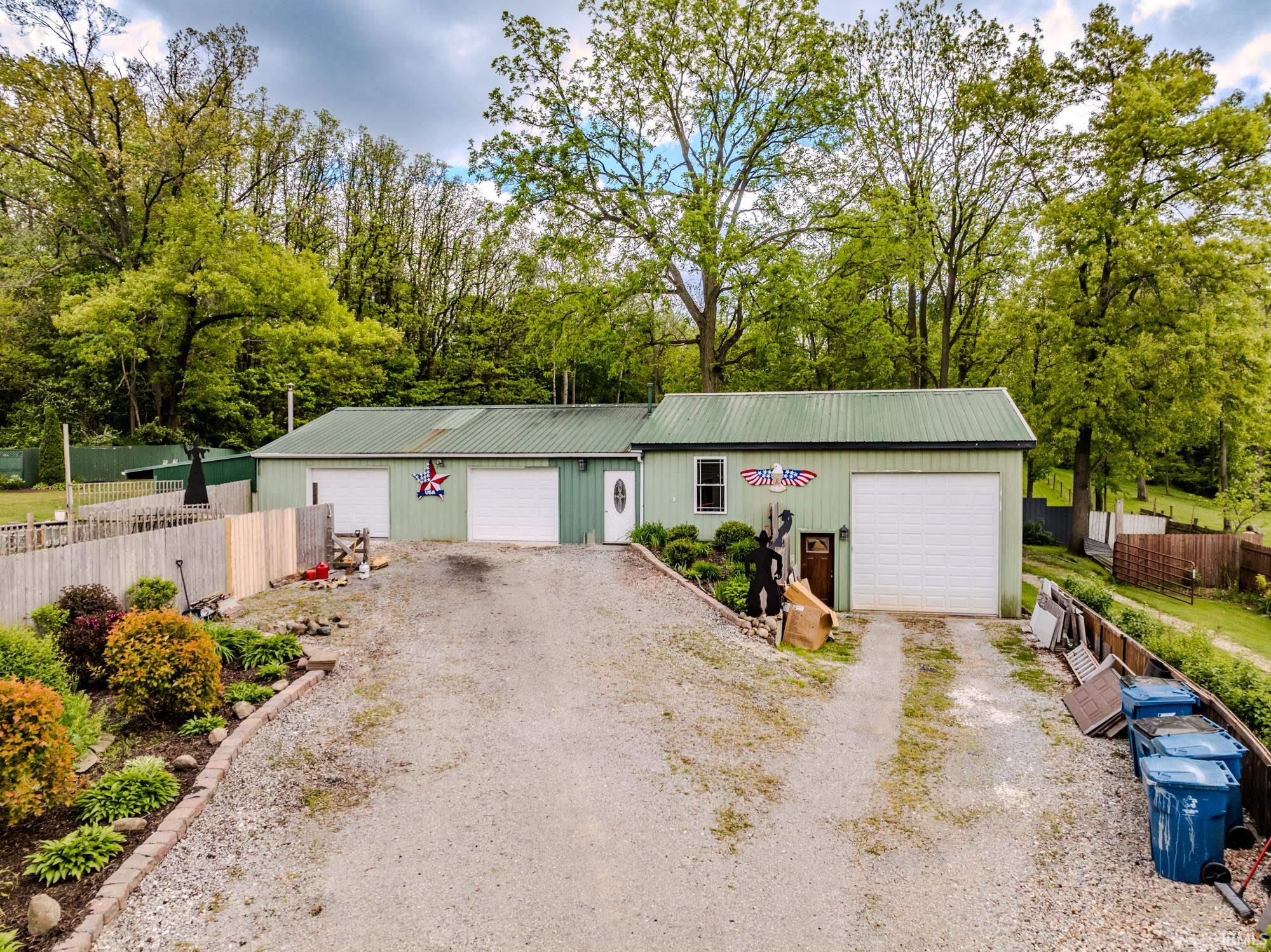 Angola, Indiana, 46730, United States, 6 Bedrooms Bedrooms, ,6 BathroomsBathrooms,Residential,For Sale,1973730