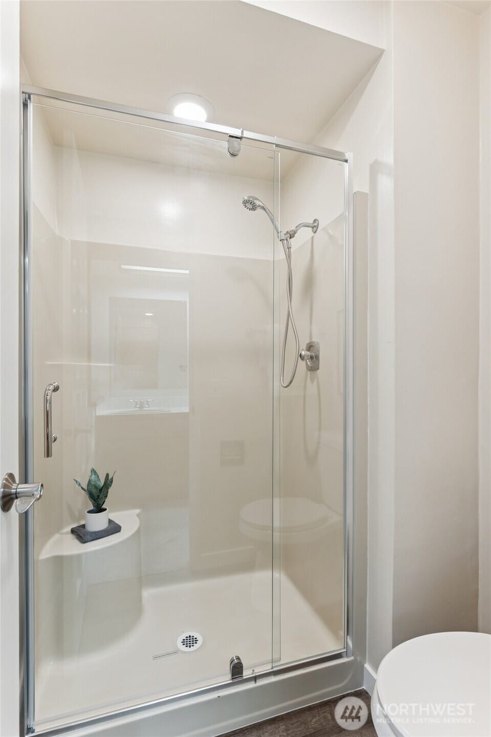 Olympia, Washington, 98502, United States, 4 Bedrooms Bedrooms, ,2 BathroomsBathrooms,Residential,For Sale,1988931