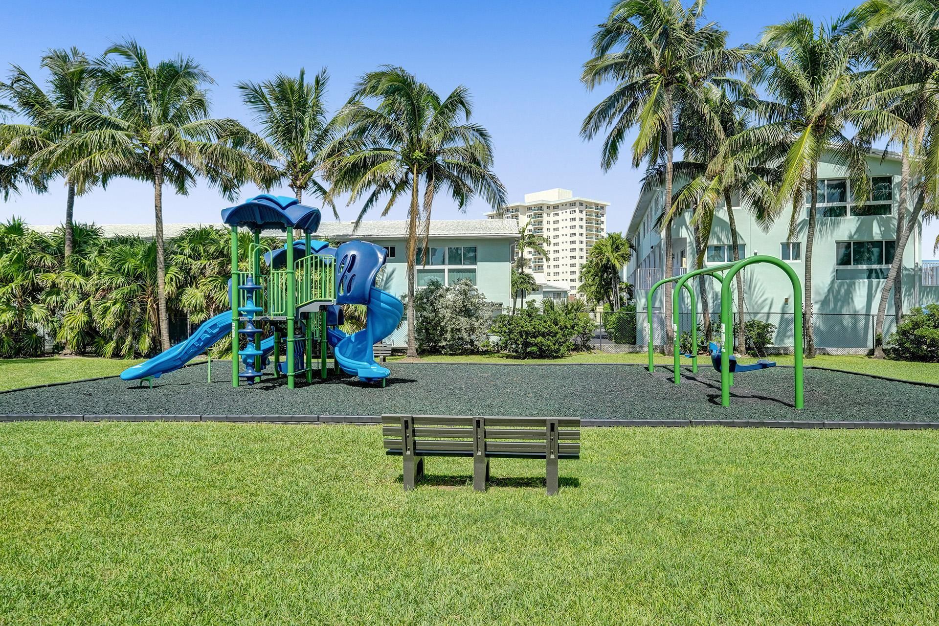  7 Tahoe Lane, Sea Ranch Lakes, FL, 33308 - 物件實景