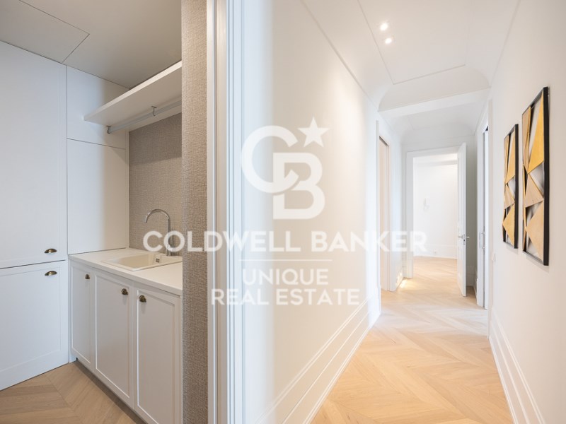 Madrid, Comunidad de Madrid, ES, 4 Bedrooms Bedrooms, ,5 BathroomsBathrooms,Residential,For Sale,1956005