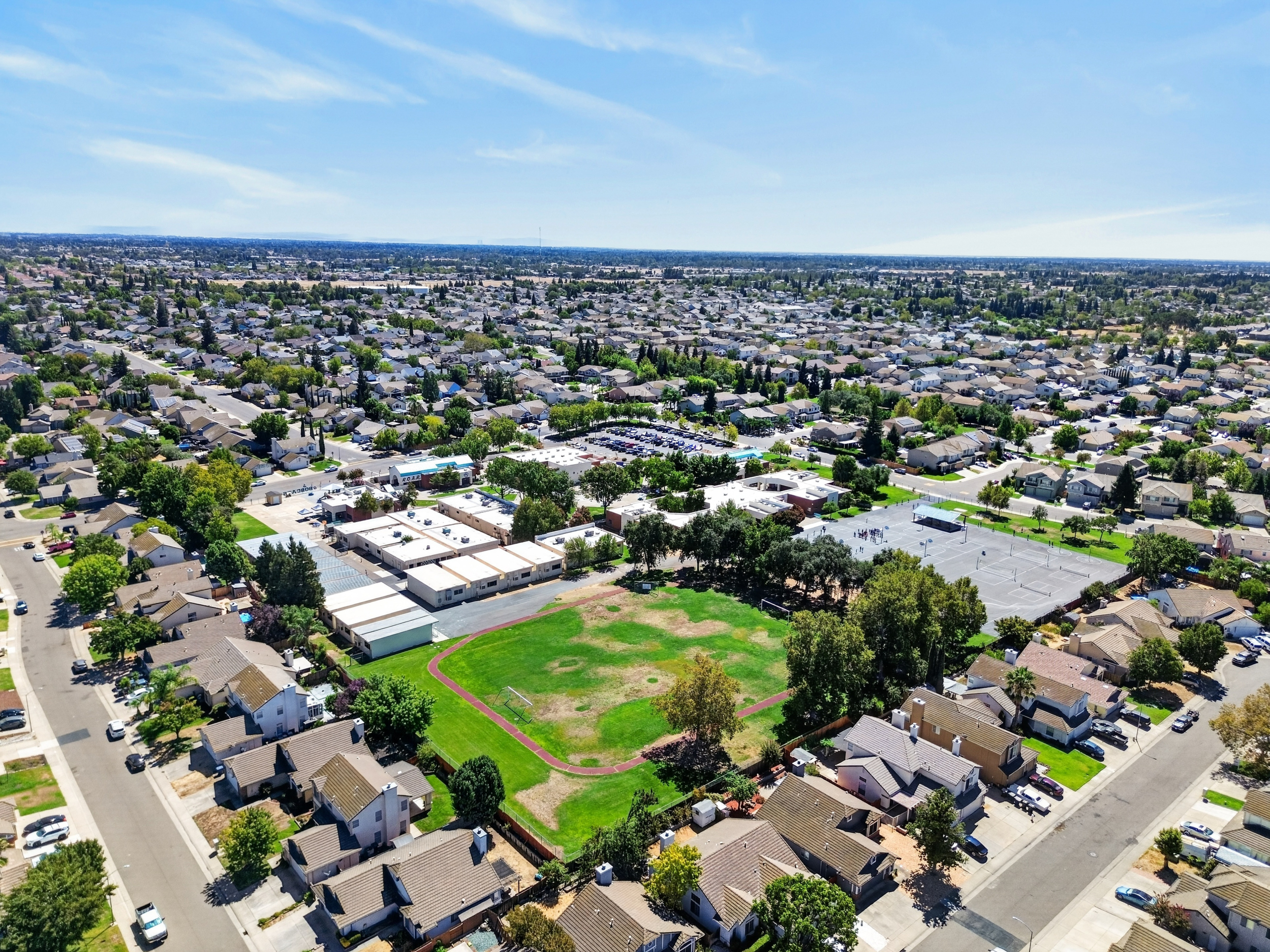  8048 Cardale Way, Sacramento, CA 95829 - 物件實景