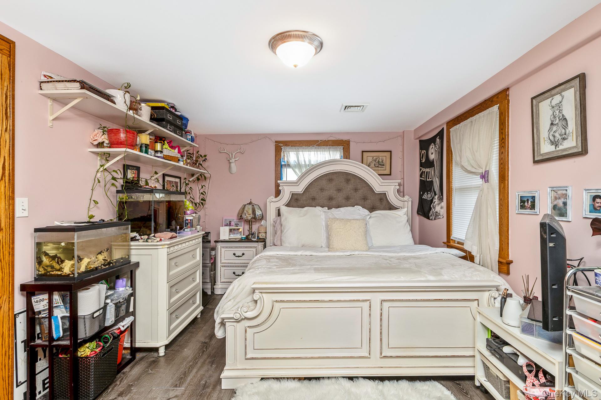 Manorville, New York, 11949, United States, 4 Bedrooms Bedrooms, ,2 BathroomsBathrooms,Residential,For Sale,1917125