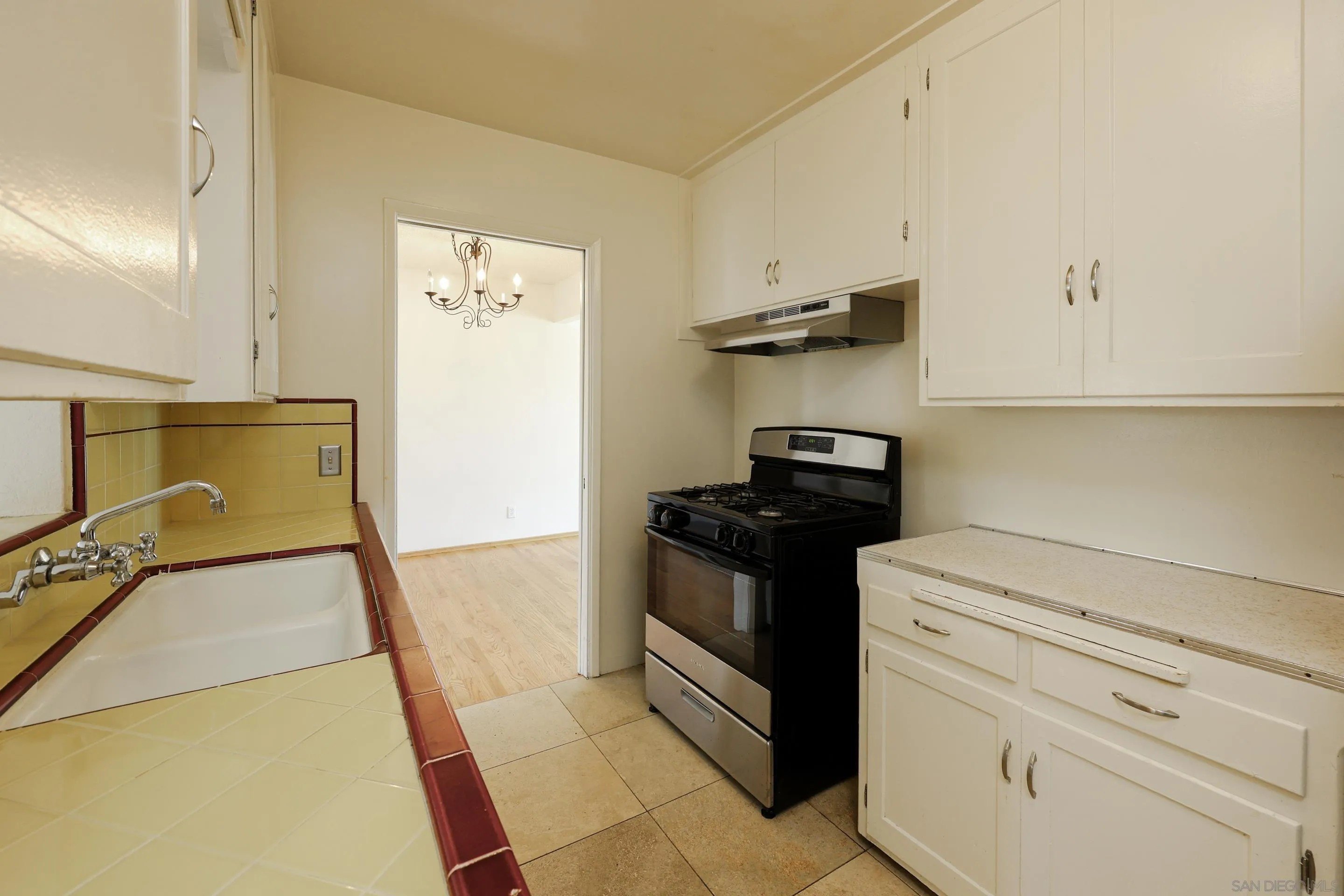 Chula Vista, California, 91910, United States, 3 Bedrooms Bedrooms, ,2 BathroomsBathrooms,Residential,For Sale,1916968
