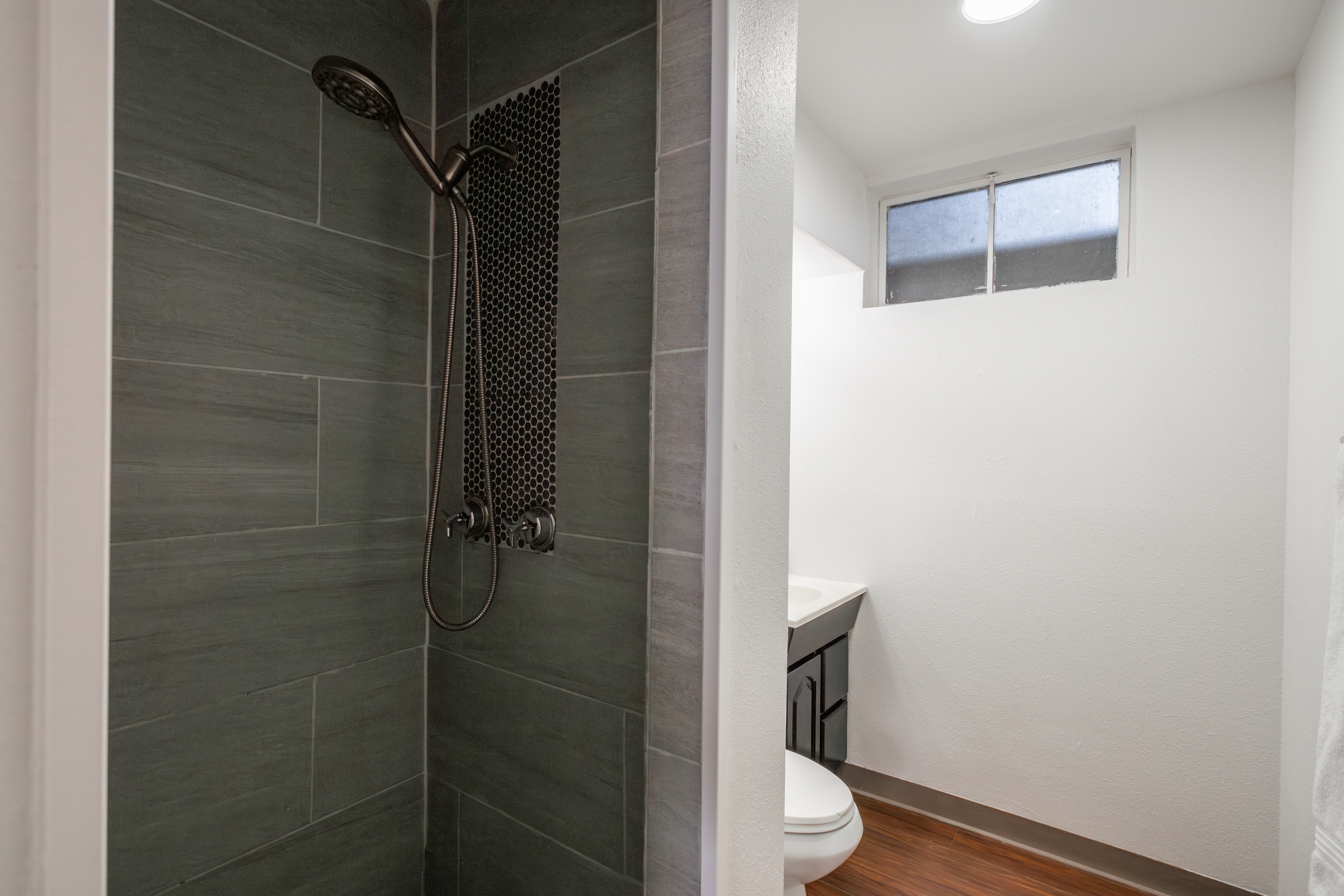  Charming Brick Bungalow - 物件實景