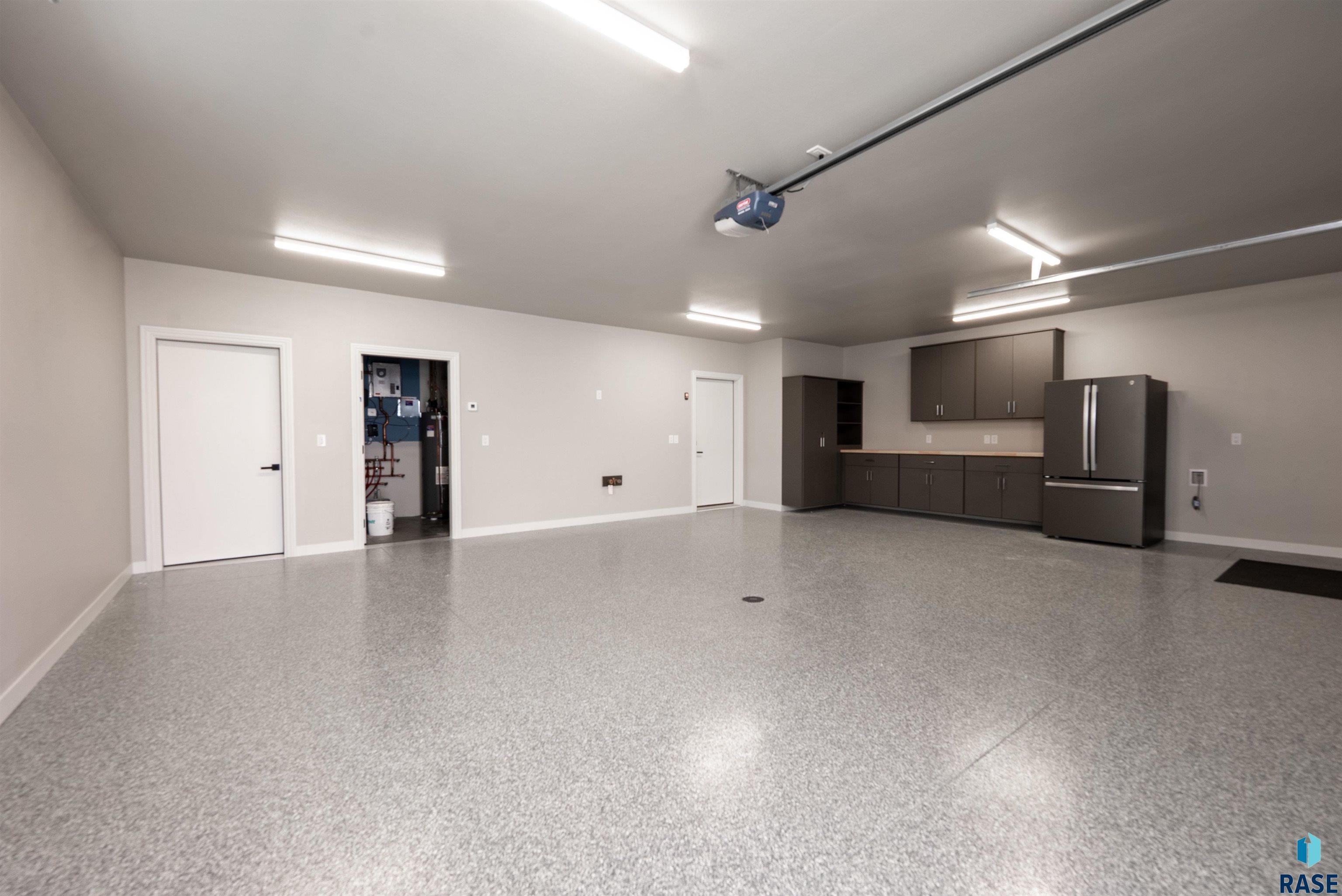 Sioux Falls, South Dakota, 57106, United States, ,Residential,For Sale,1986219