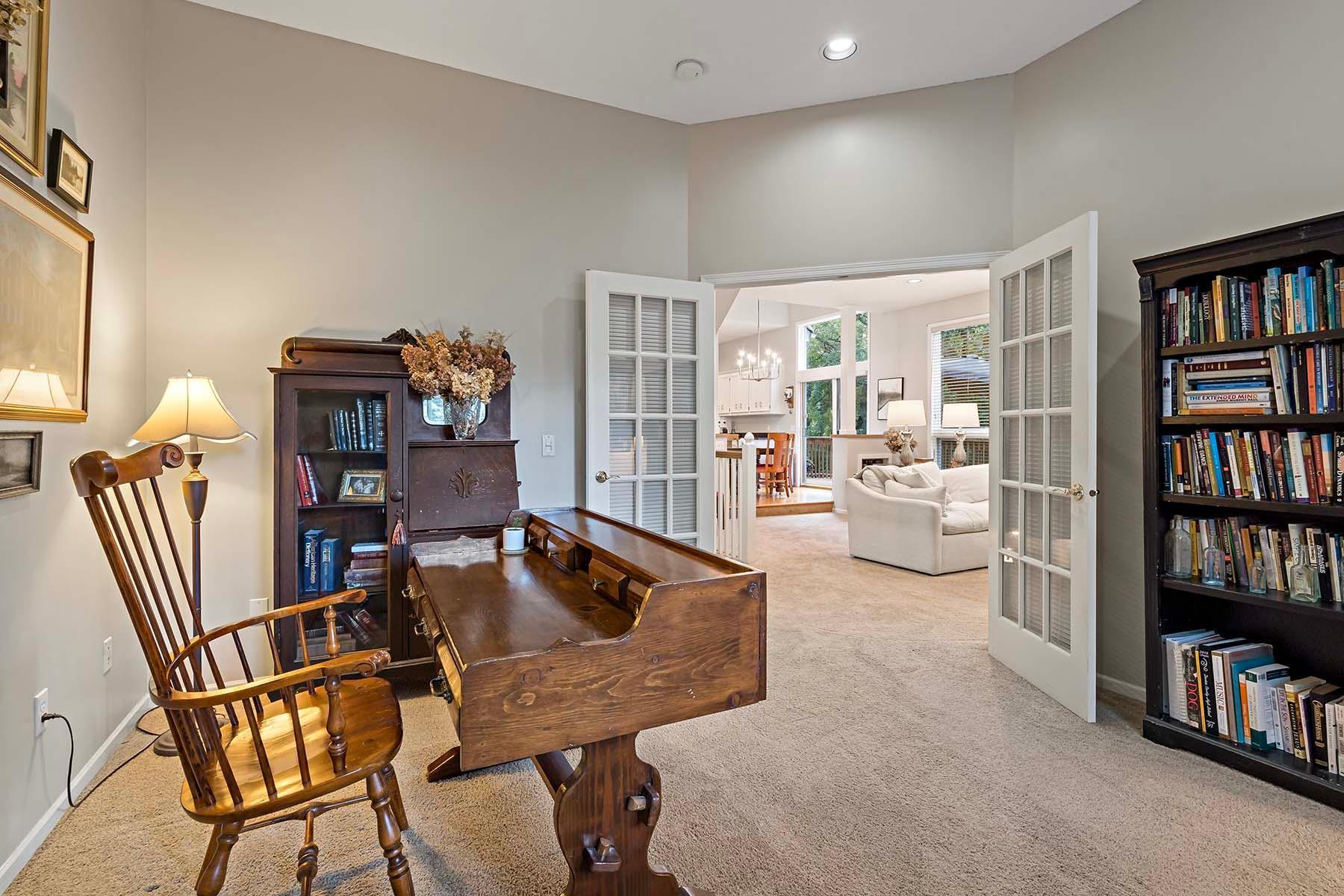 Burnsville, Minnesota, 55306, United States, 5 Bedrooms Bedrooms, ,3 BathroomsBathrooms,Residential,For Sale,1924663