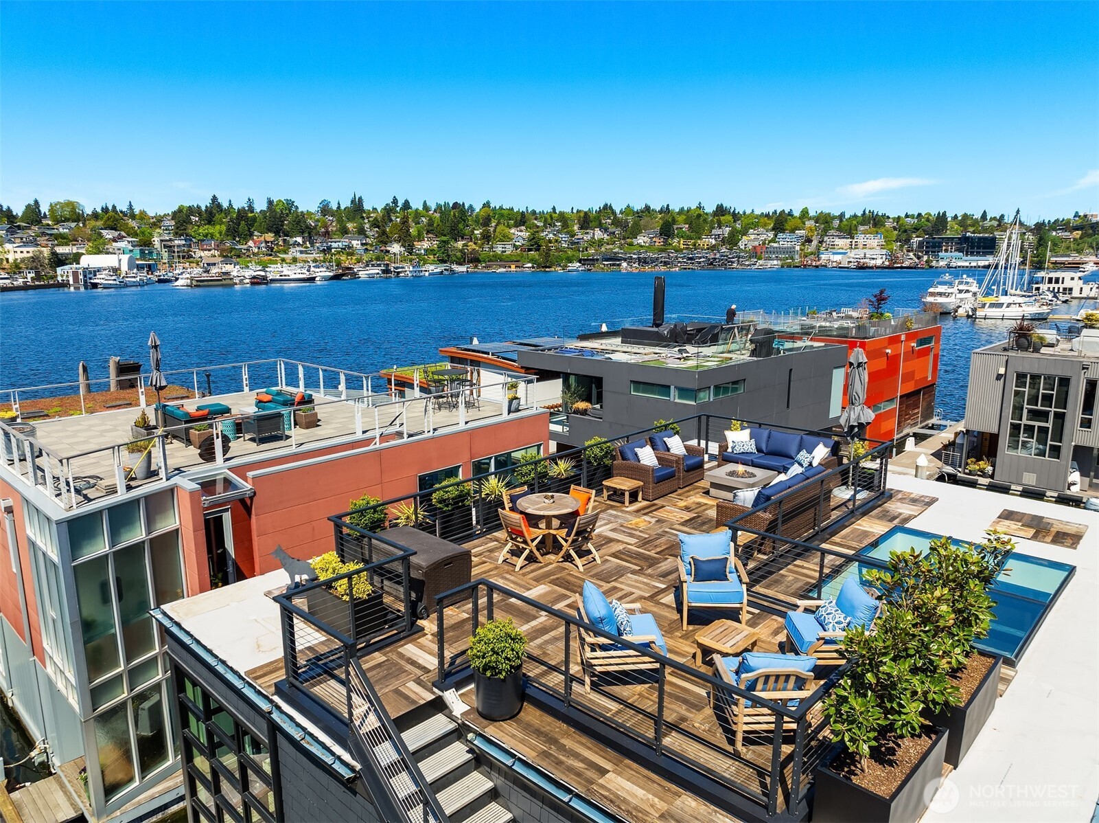 Seattle, Washington, 98102, United States, 3 Bedrooms Bedrooms, ,2 BathroomsBathrooms,Residential,For Sale,1807048