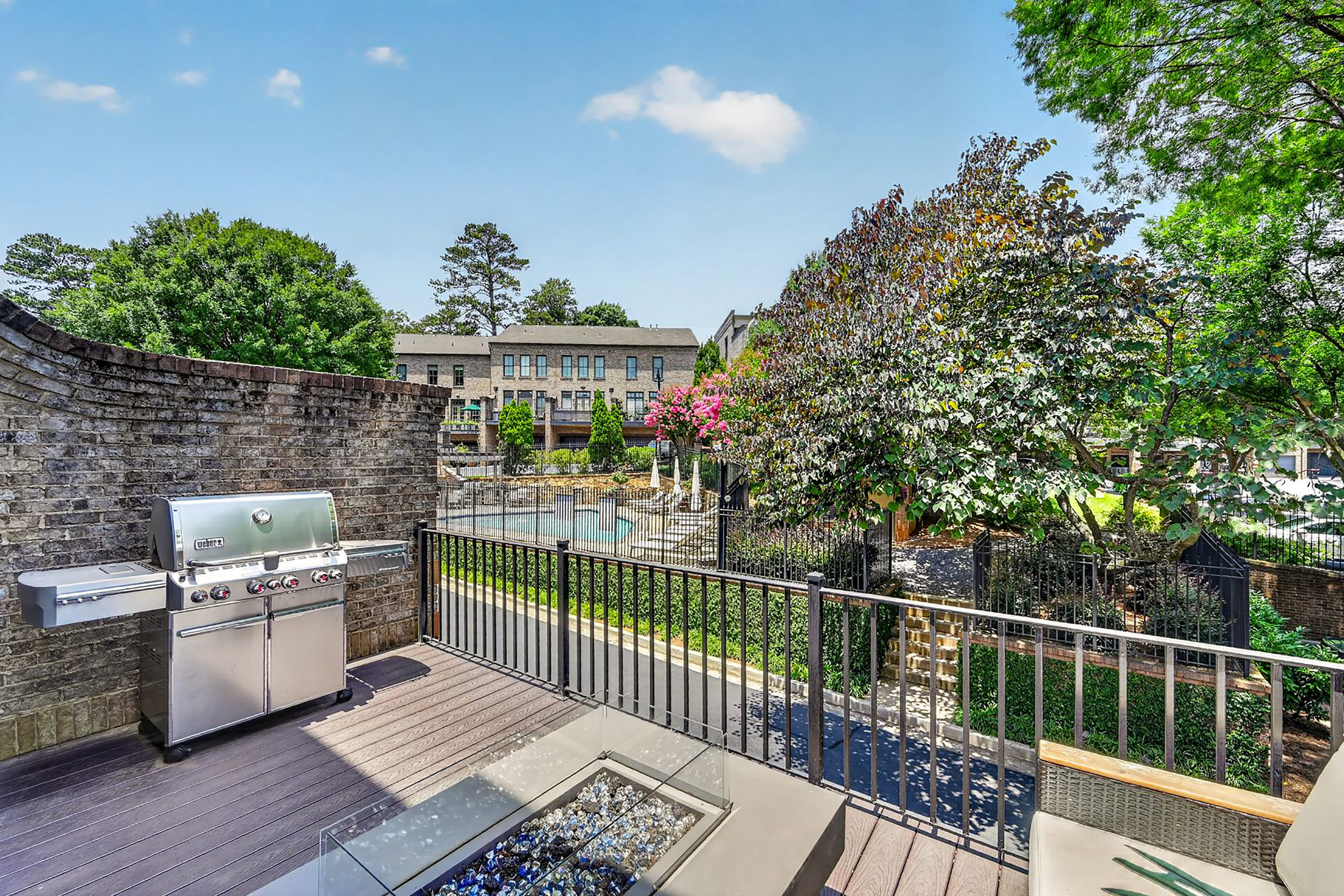  Exquisite Townhome in the Coveted Brownstones at Habersham - 物件實景