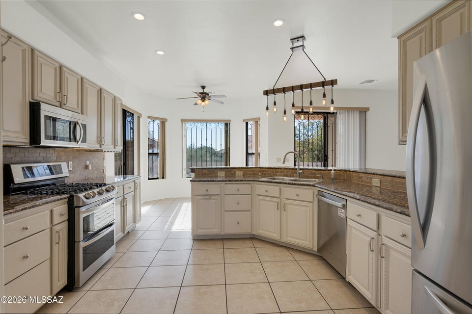 Tucson, Arizona, 85742, United States, 4 Bedrooms Bedrooms, ,3 BathroomsBathrooms,Residential,For Sale,2012321