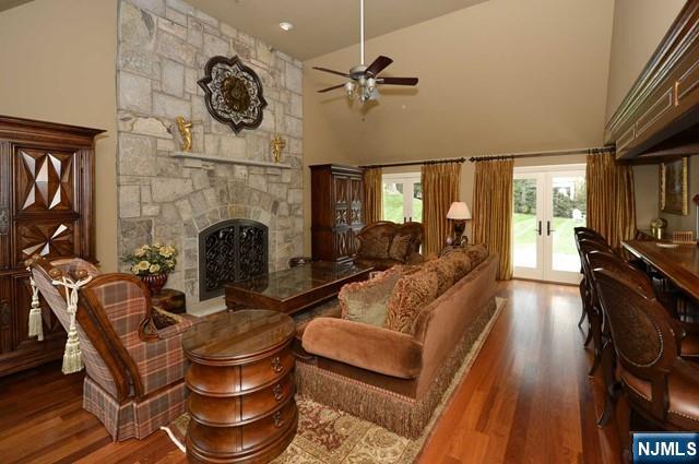 Franklin Lakes, New Jersey, 07417, United States, 5 Bedrooms Bedrooms, ,6 BathroomsBathrooms,Residential,For Sale,1692437
