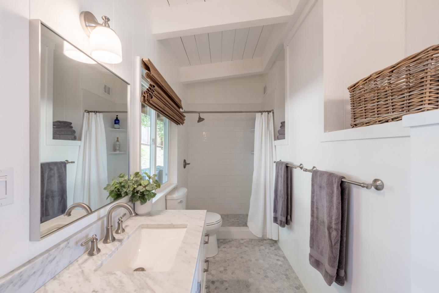 Carmel Valley, California, 93924, United States, 4 Bedrooms Bedrooms, ,3 BathroomsBathrooms,Residential,For Sale,1999707