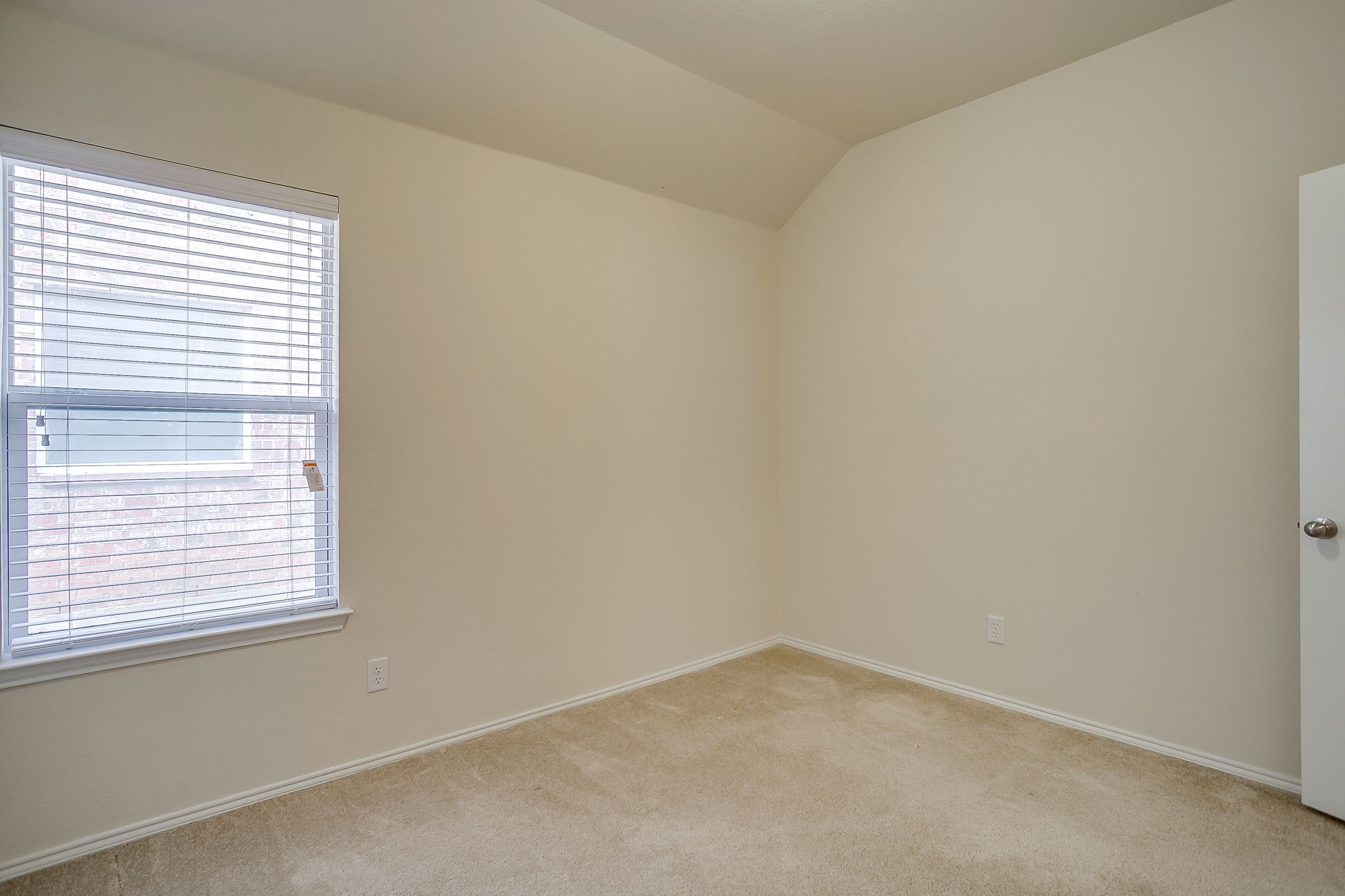  637 Brooks Street, Crowley, TX, 76036 - 物件實景