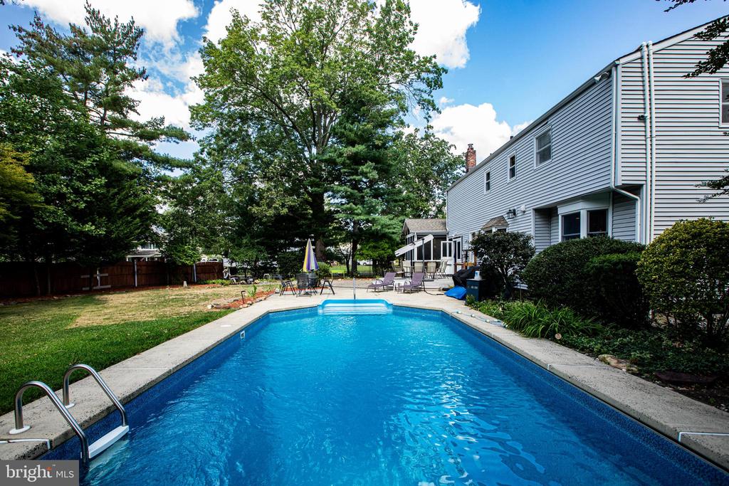 Hightstown, New Jersey, 08520, United States, 5 Bedrooms Bedrooms, ,4 BathroomsBathrooms,Residential,For Sale,1928581