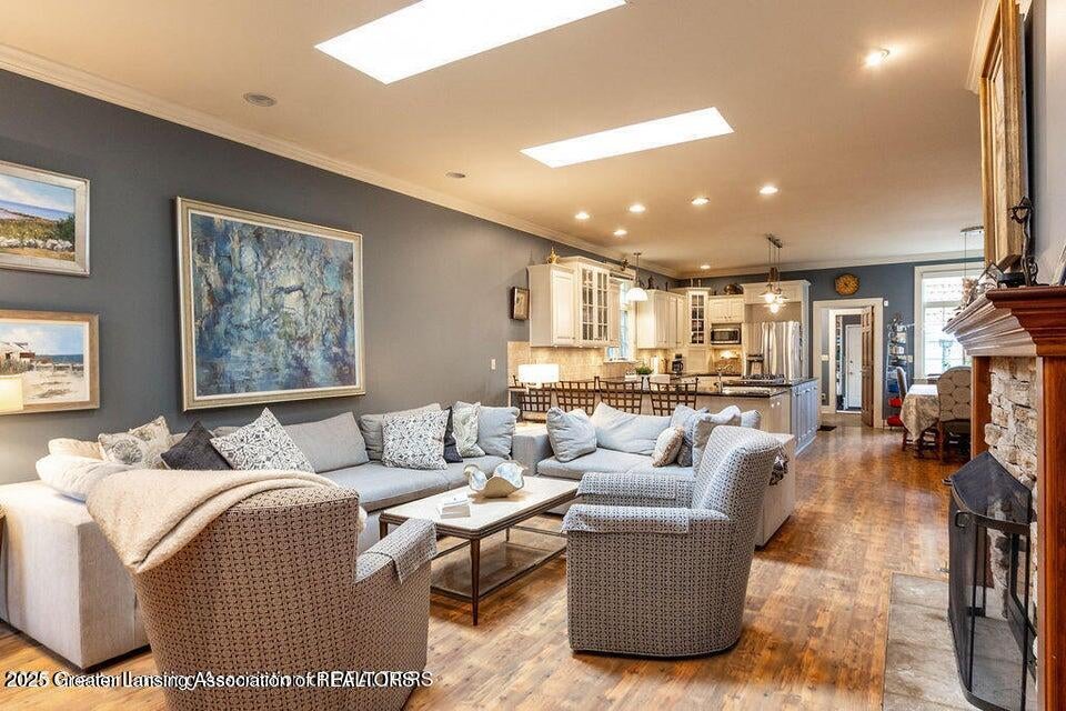 East Lansing, Michigan, 48823, United States, 6 Bedrooms Bedrooms, ,6 BathroomsBathrooms,Residential,For Sale,1992121