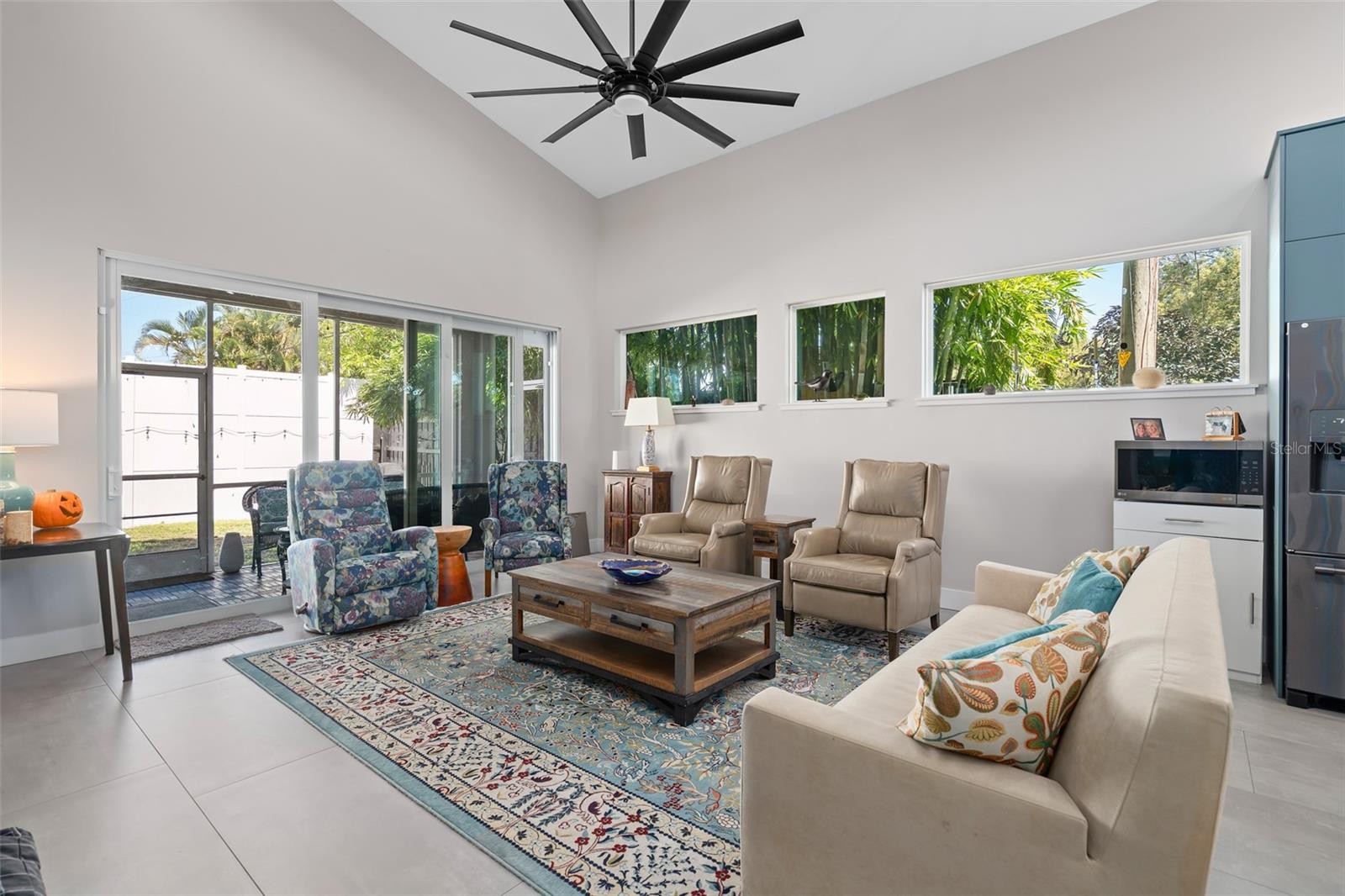 ORLANDO, Florida, 32806, United States, 4 Bedrooms Bedrooms, ,3 BathroomsBathrooms,Residential,For Sale,1978937