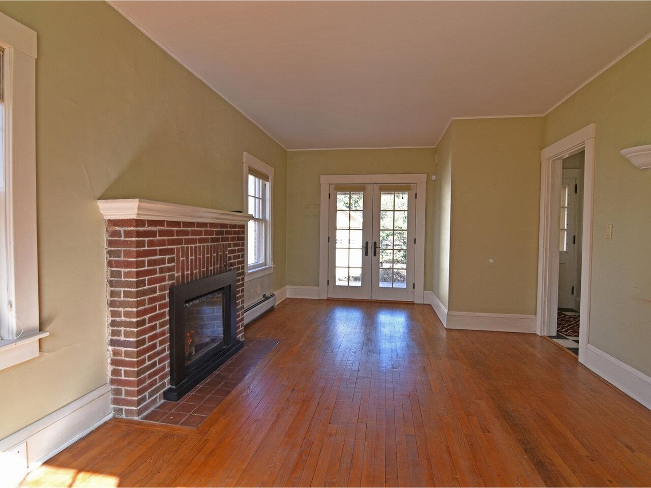 Burlington, Vermont, 05401, United States, 2 Bedrooms Bedrooms, ,2 BathroomsBathrooms,Residential,For Sale,1787470