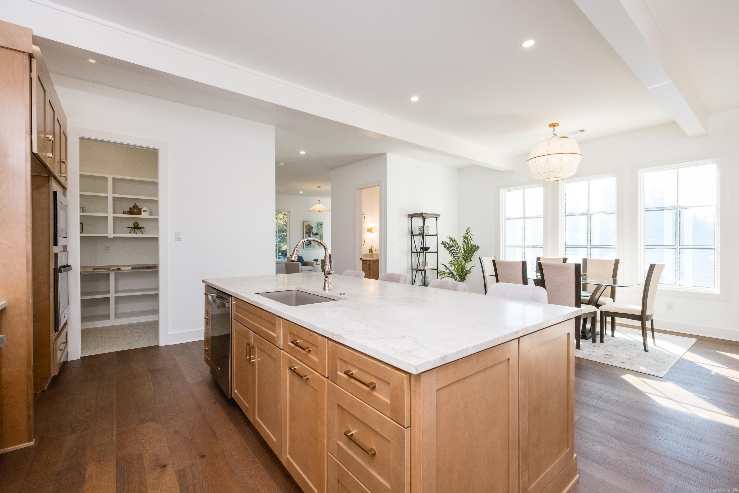 Little Rock, Arkansas, 72207, United States, 4 Bedrooms Bedrooms, ,4 BathroomsBathrooms,Residential,For Sale,1987623