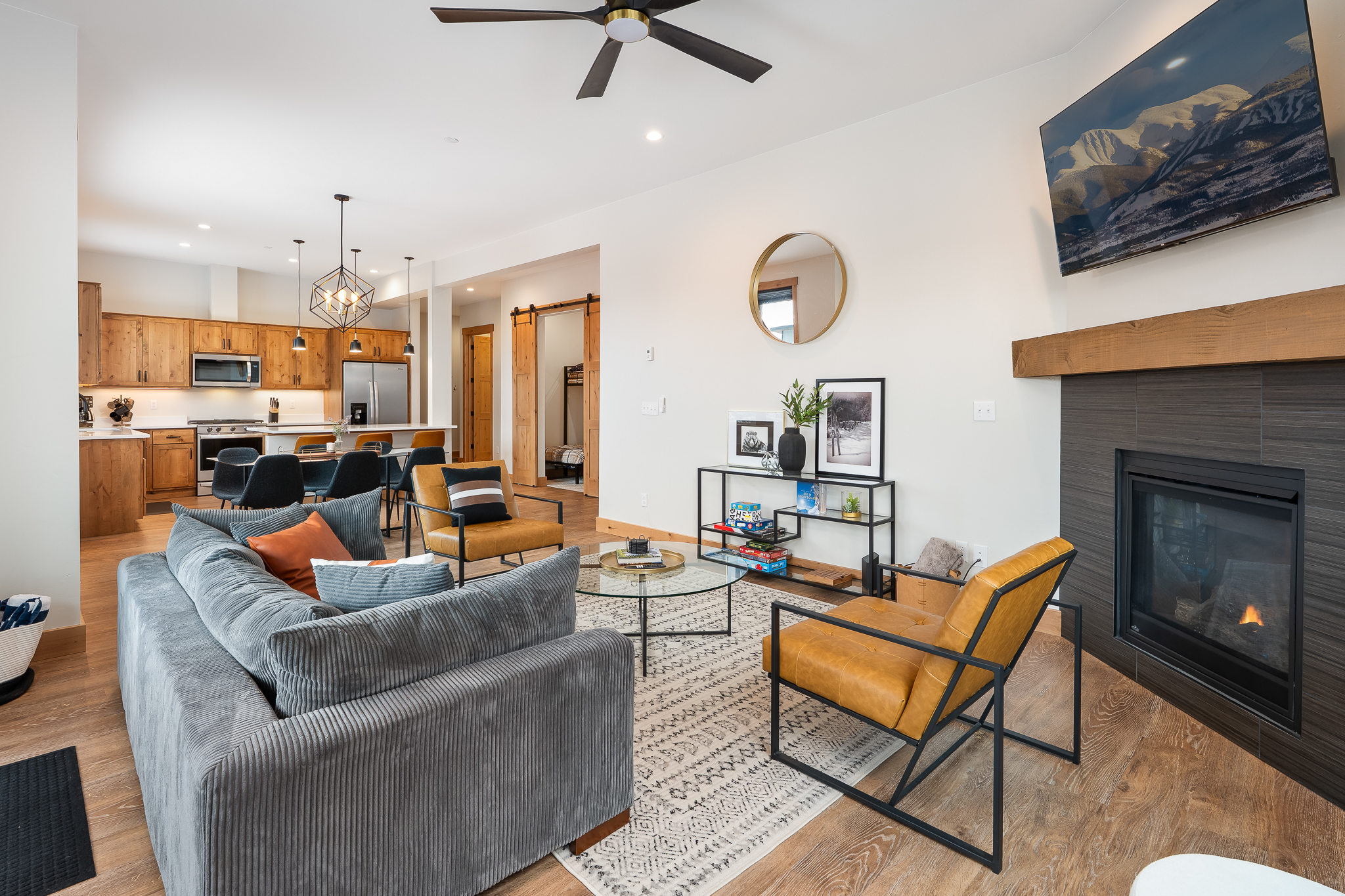  Fully Furnished Luxury Condo in Grand Park - 物件實景