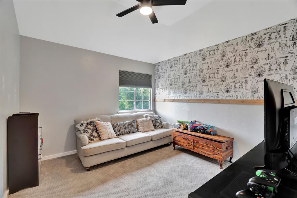 Highland Village, Texas, 75077, United States, 4 Bedrooms Bedrooms, ,3 BathroomsBathrooms,Residential,For Sale,1828094