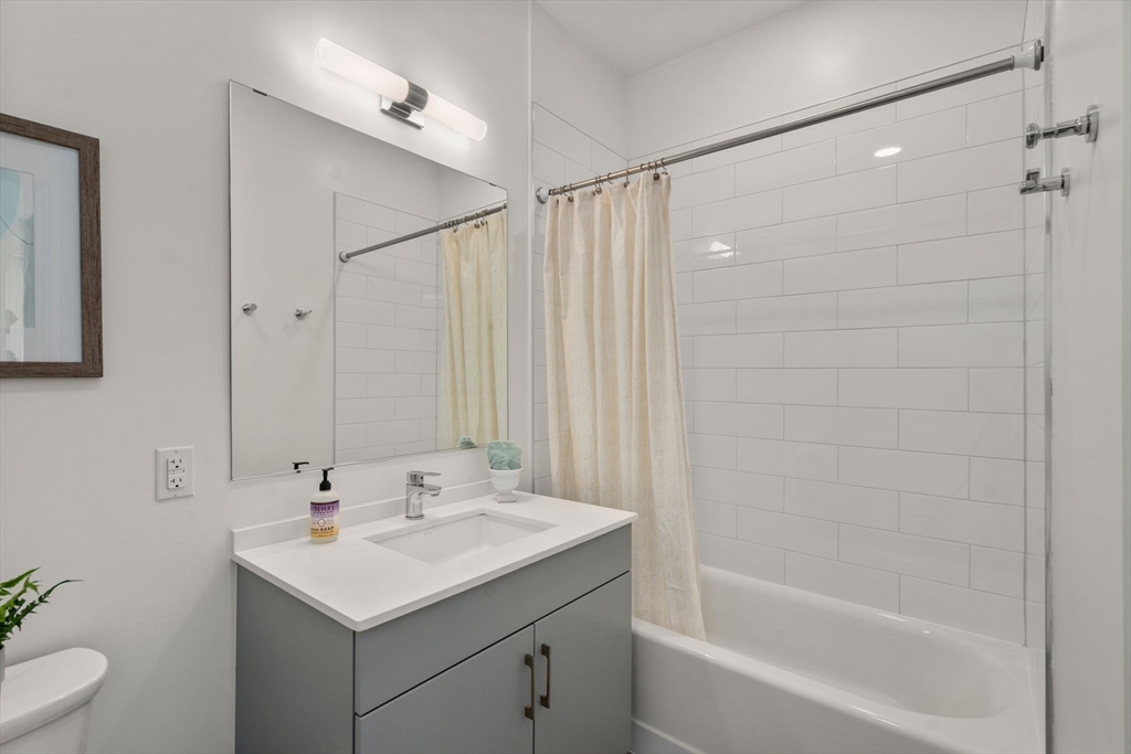 Boston, Massachusetts, 02130, United States, 2 Bedrooms Bedrooms, ,2 BathroomsBathrooms,Residential,For Sale,1940370