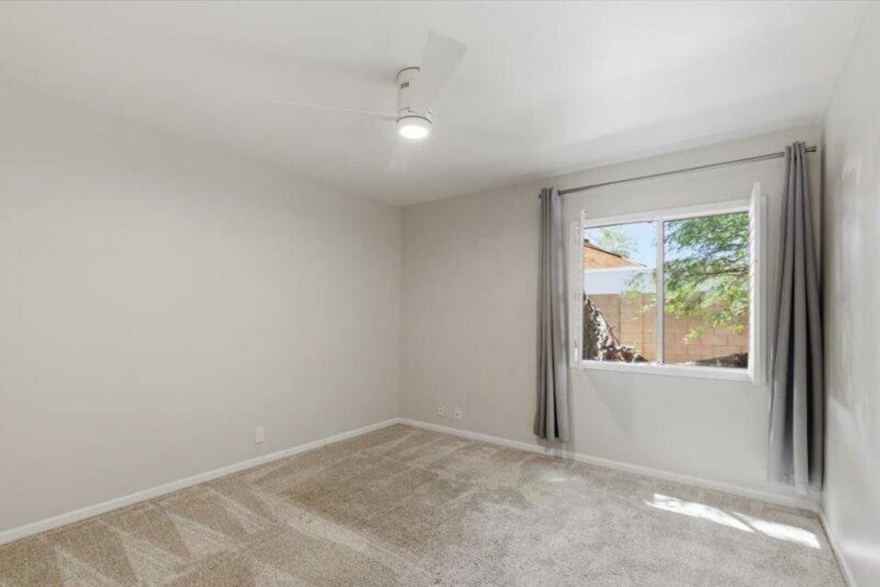  5630 E Sylvia Street  Scottsdale, AZ - 物件實景