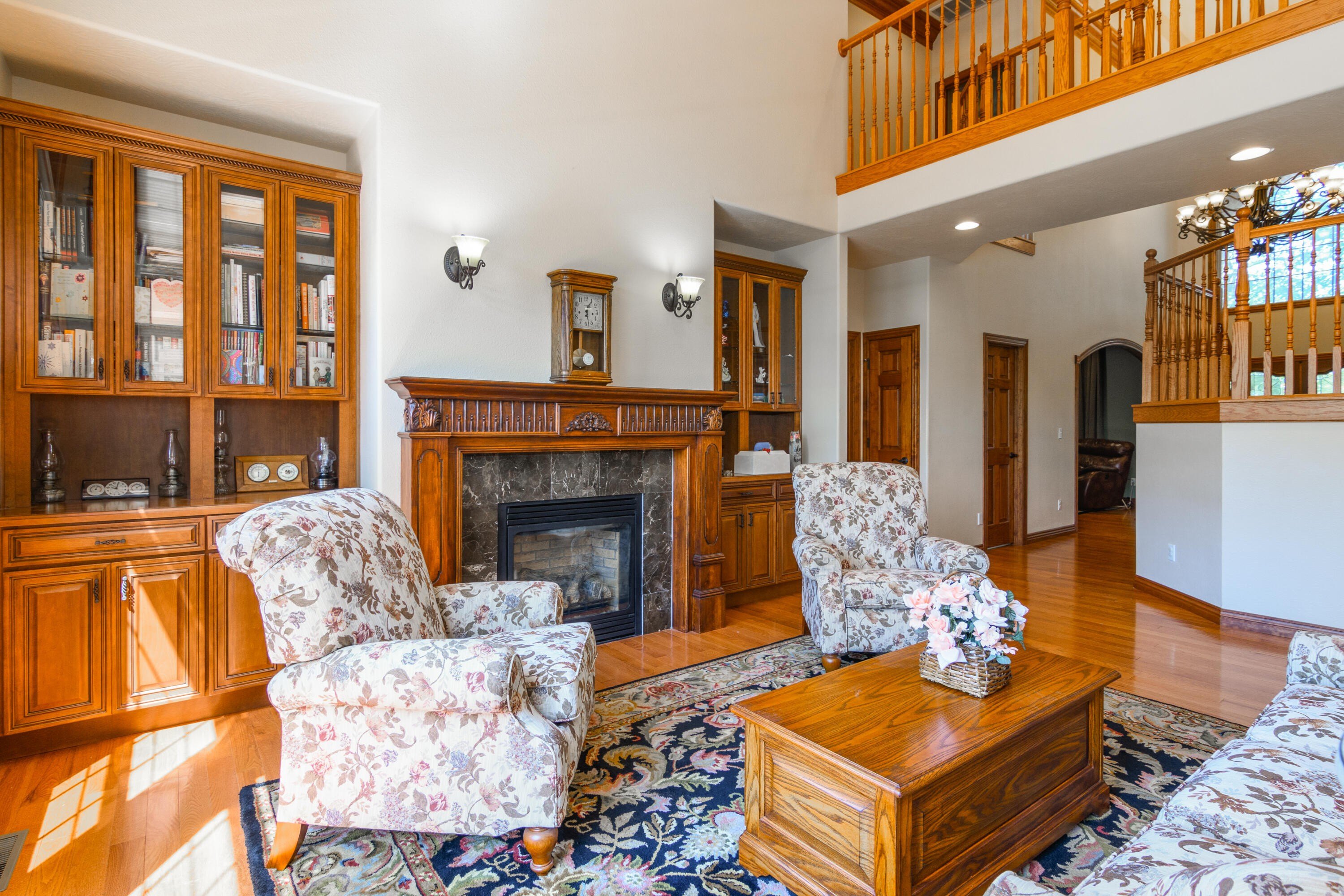 Walnut Shade, Missouri, 65771, United States, 6 Bedrooms Bedrooms, ,5 BathroomsBathrooms,Residential,For Sale,1975828